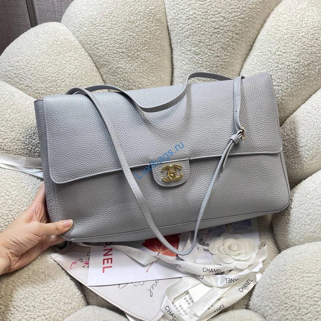 Chanel Maxi Flapbag Grained calfskin & gold-tone metal AS6233 Light Gray | chanel maxi flapbag grained calfskin gold tone metal as6233 101