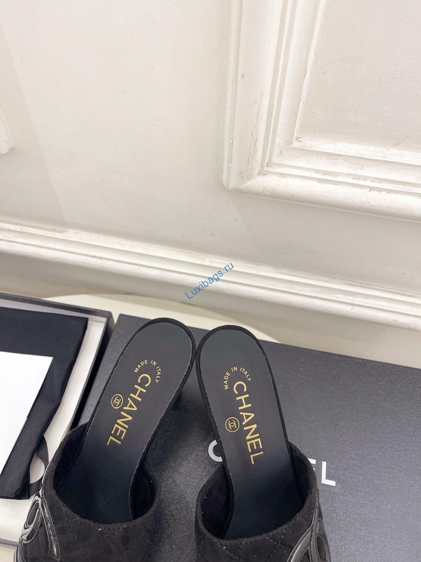 chanel women's diamond-patterned slippers 7.5cm c93334 7 Chanel Women's Diamond-patterned Slippers 7.5cm C93334 | chanel womens diamond patterned slippers 7 5cm c93334 8