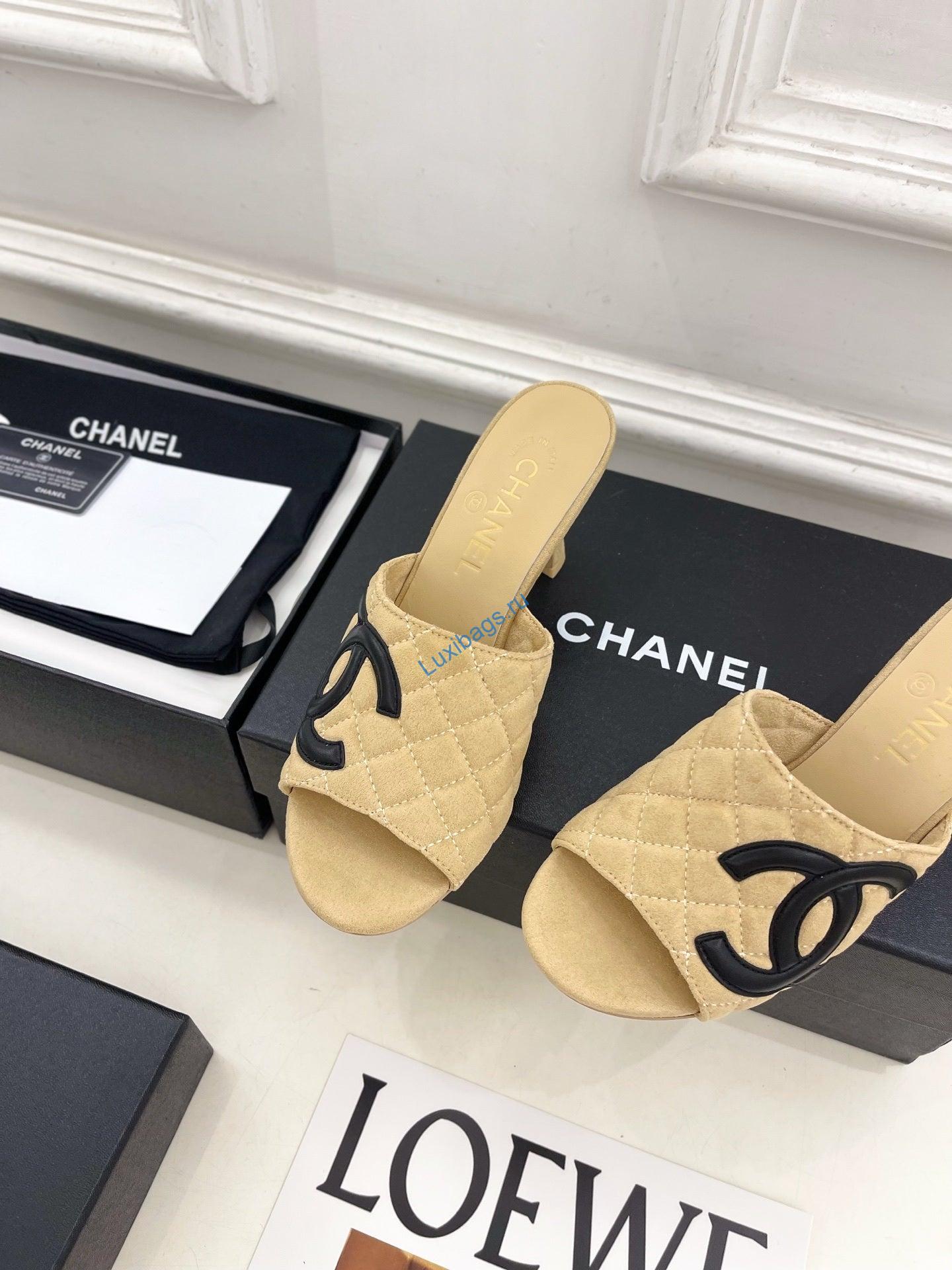chanel women's diamond-patterned slippers 7.5cm c93335 5 Chanel Women's Diamond-patterned Slippers 7.5cm C93335 | chanel womens diamond patterned slippers 7 5cm c93335 6
