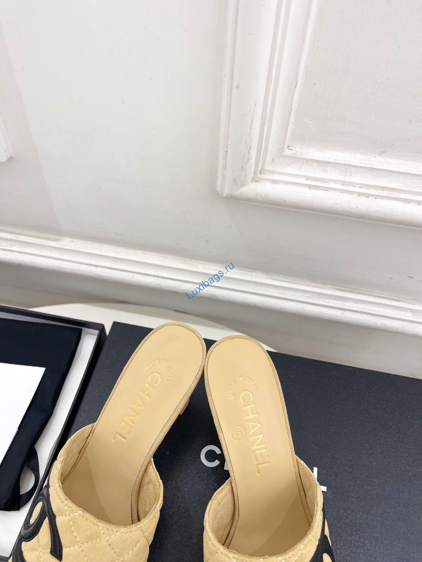 chanel women's diamond-patterned slippers 7.5cm c93335 6 Chanel Women's Diamond-patterned Slippers 7.5cm C93335 | chanel womens diamond patterned slippers 7 5cm c93335 7