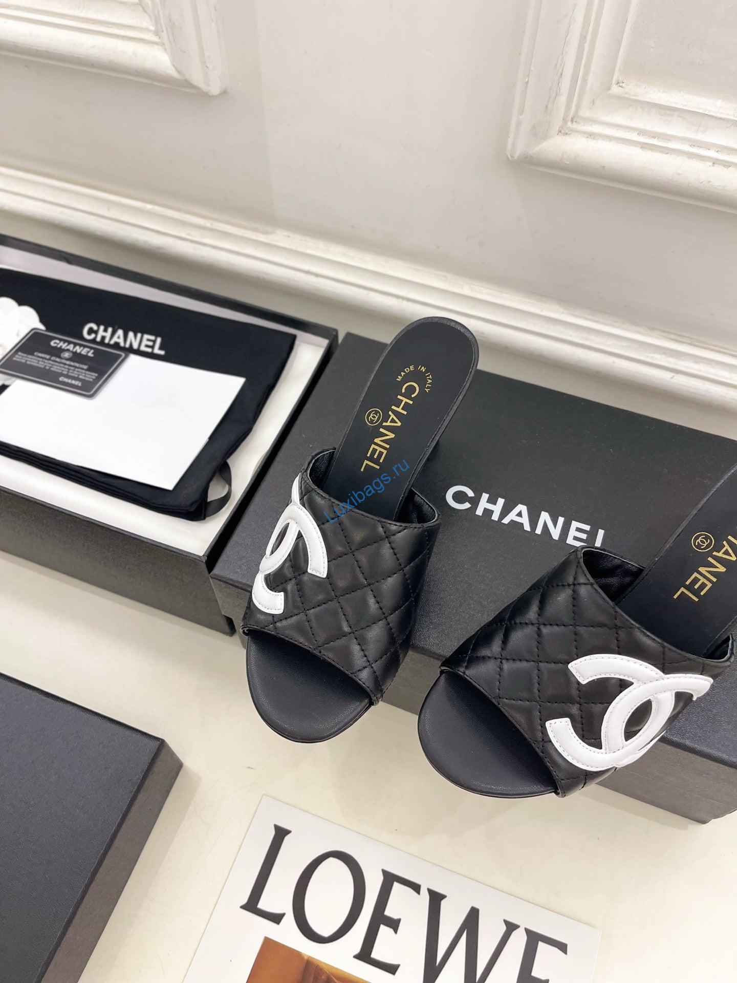 chanel women's diamond-patterned slippers 7.5cm c93336 5 Chanel Women's Diamond-patterned Slippers 7.5cm C93336 | chanel womens diamond patterned slippers 7 5cm c93336 6