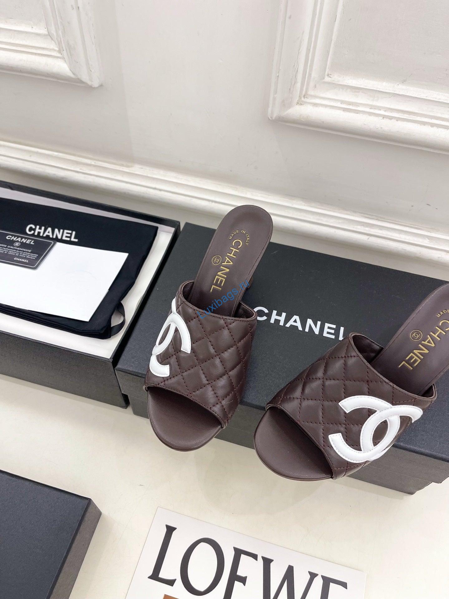 chanel women's diamond-patterned slippers 7.5cm c93339 5 Chanel Women's Diamond-patterned Slippers 7.5cm C93339 | chanel womens diamond patterned slippers 7 5cm c93339 6