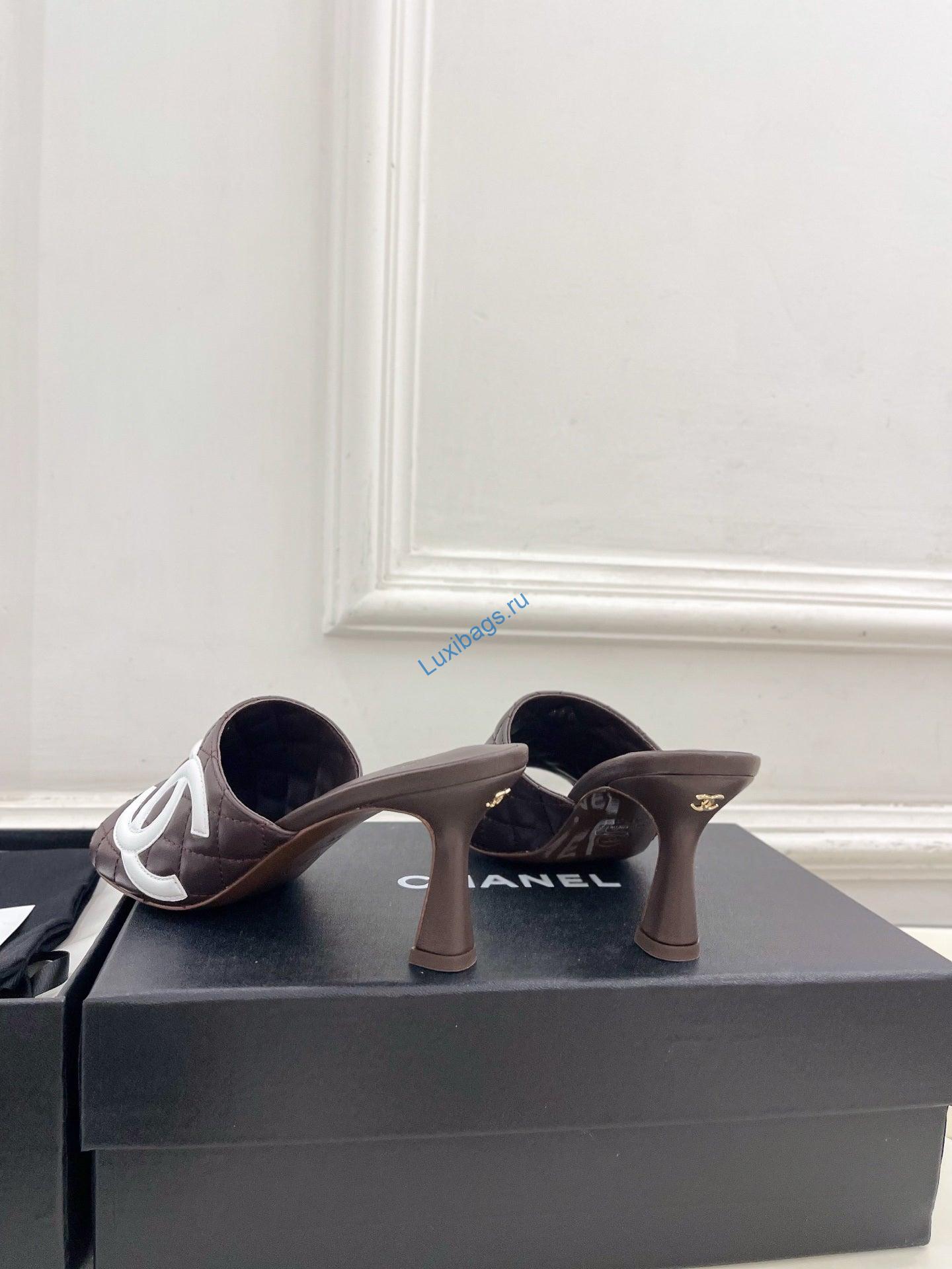 chanel women's diamond-patterned slippers 7.5cm c93339 7 Chanel Women's Diamond-patterned Slippers 7.5cm C93339 | chanel womens diamond patterned slippers 7 5cm c93339 8