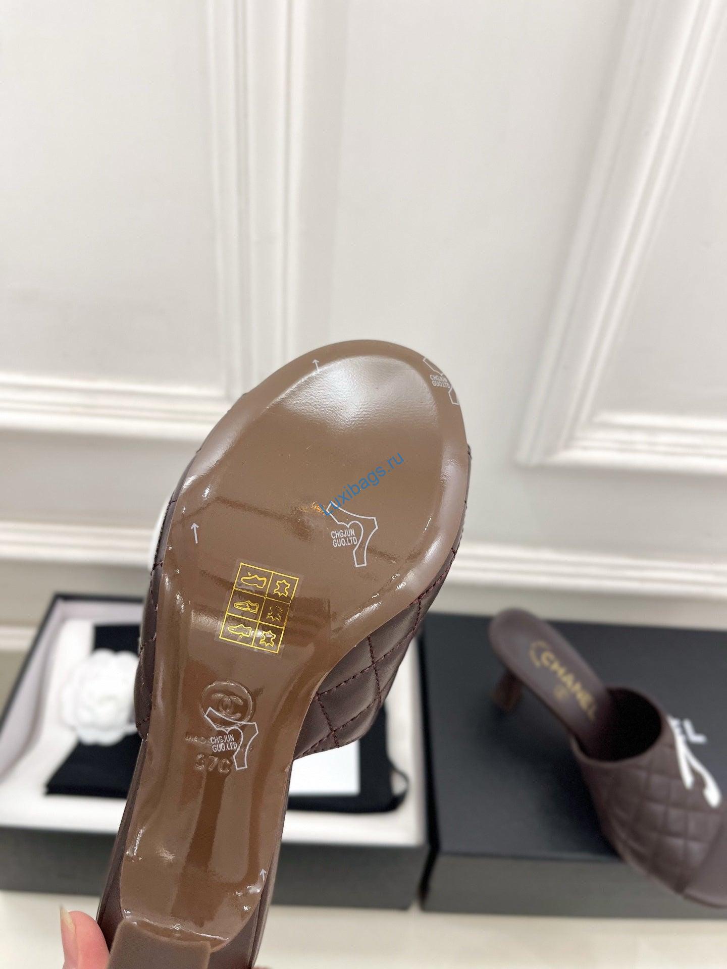 chanel women's diamond-patterned slippers 7.5cm c93339 8 Chanel Women's Diamond-patterned Slippers 7.5cm C93339 | chanel womens diamond patterned slippers 7 5cm c93339 9