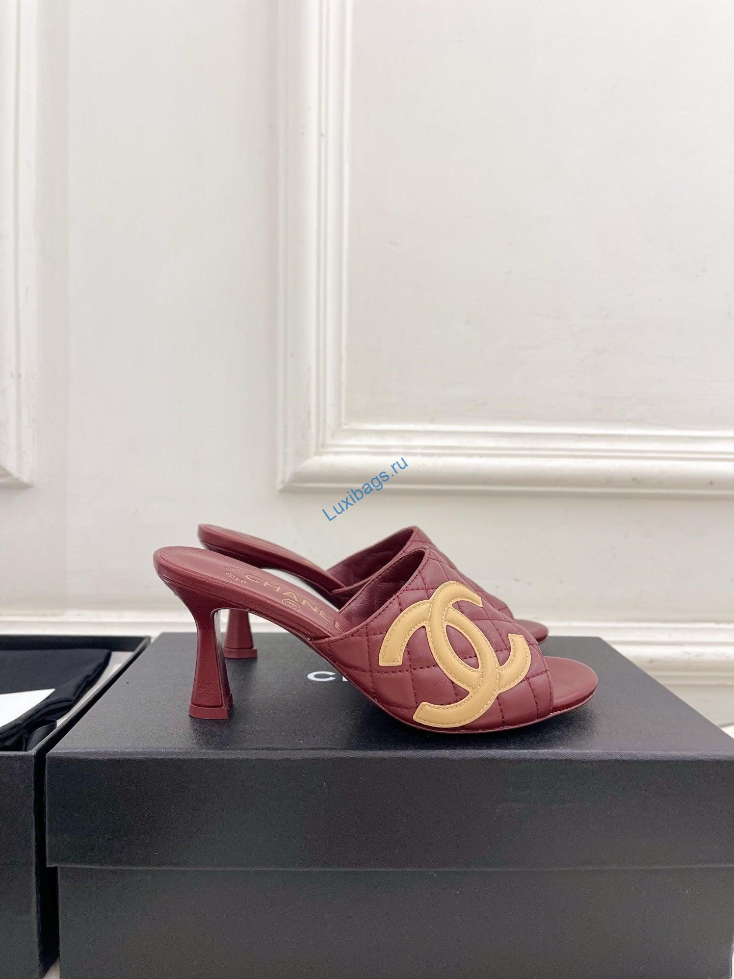 chanel women's diamond-patterned slippers 7.5cm c93340 1 Chanel Women's Diamond-patterned Slippers 7.5cm C93340 | chanel womens diamond patterned slippers 7 5cm c93340 2