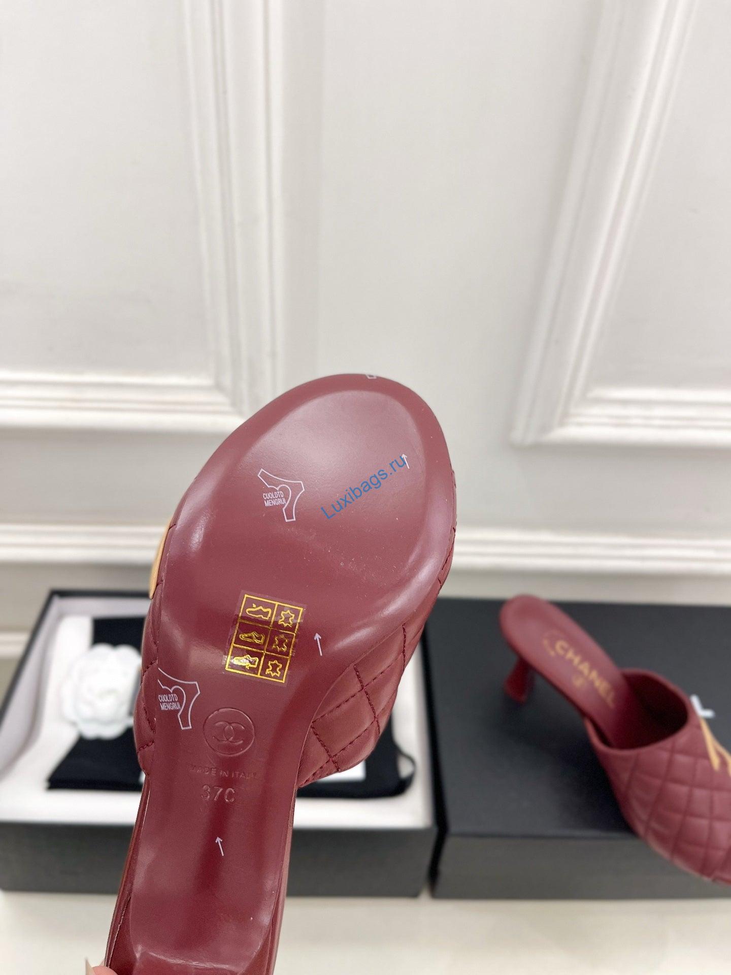 chanel women's diamond-patterned slippers 7.5cm c93340 8 Chanel Women's Diamond-patterned Slippers 7.5cm C93340 | chanel womens diamond patterned slippers 7 5cm c93340 9