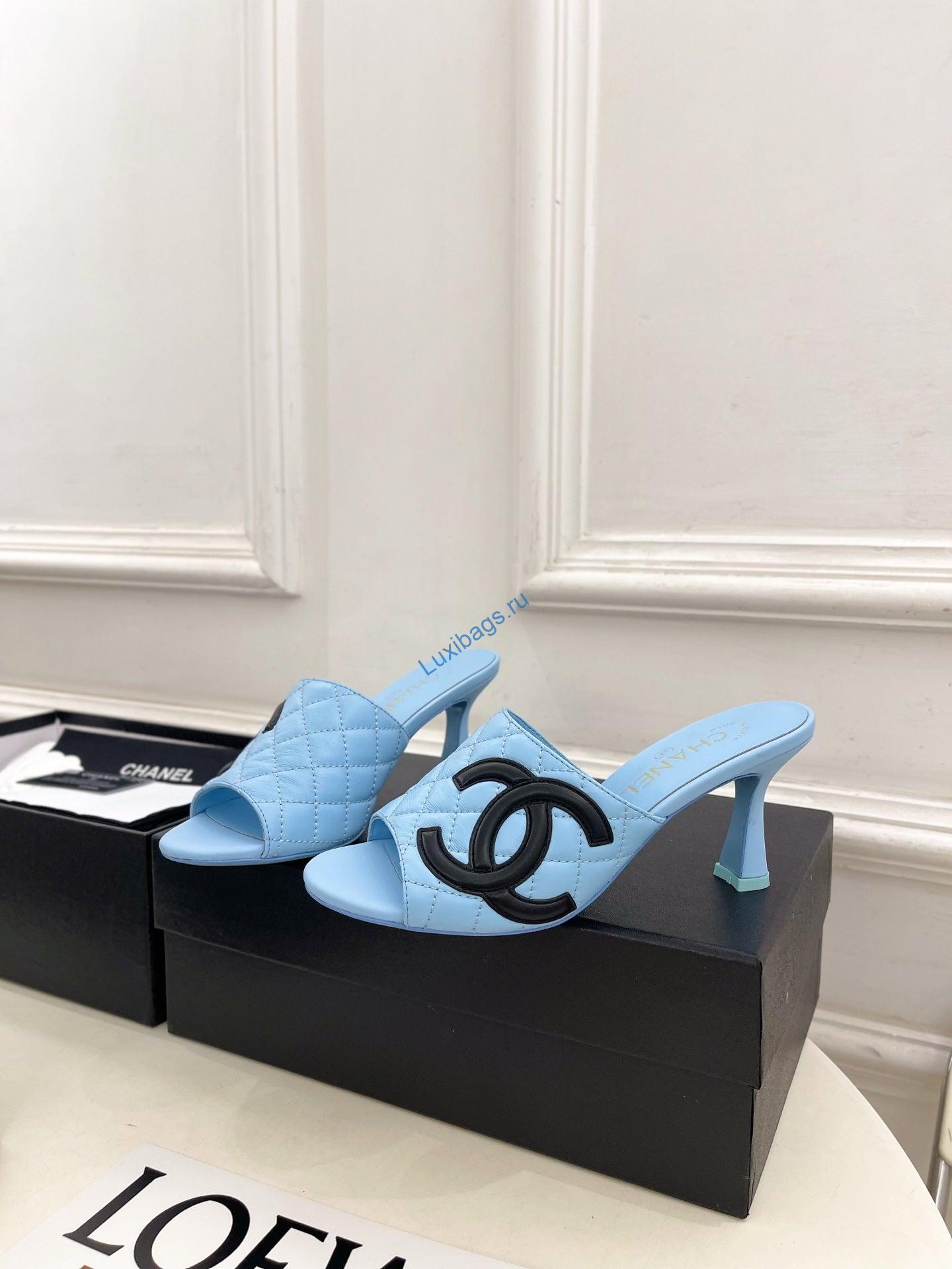 chanel women's diamond-patterned slippers 7.5cm c93341 2 Chanel Women's Diamond-patterned Slippers 7.5cm C93341 | chanel womens diamond patterned slippers 7 5cm c93341 3