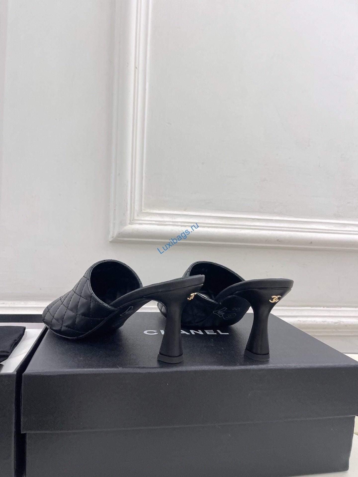 chanel women's diamond-patterned slippers 7.5cm c93344 6 Chanel Women's Diamond-patterned Slippers 7.5cm C93344 | chanel womens diamond patterned slippers 7 5cm c93344 7