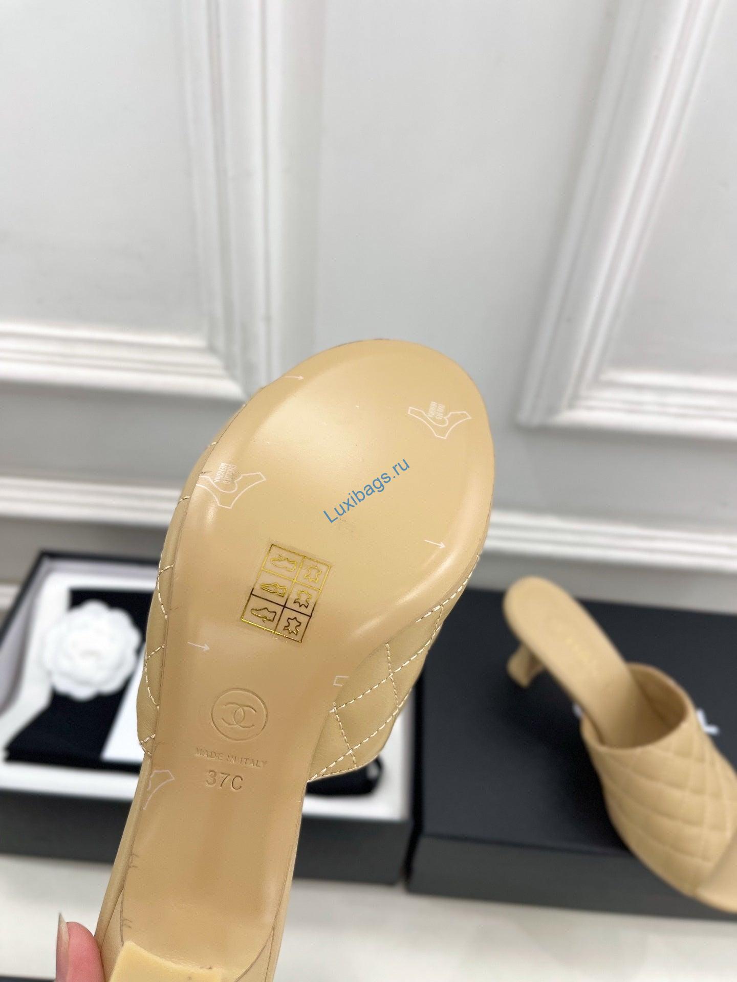 chanel women's diamond-patterned slippers 7.5cm c93346 8 Chanel Women's Diamond-patterned Slippers 7.5cm C93346 | chanel womens diamond patterned slippers 7 5cm c93346 9