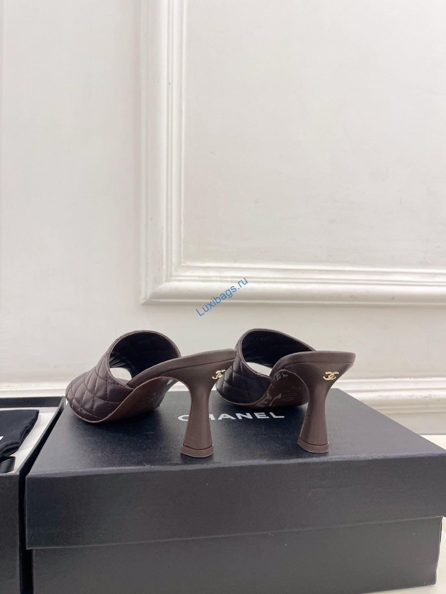 chanel women's diamond-patterned slippers 7.5cm c93347 7 Chanel Women's Diamond-patterned Slippers 7.5cm C93347 | chanel womens diamond patterned slippers 7 5cm c93347 8