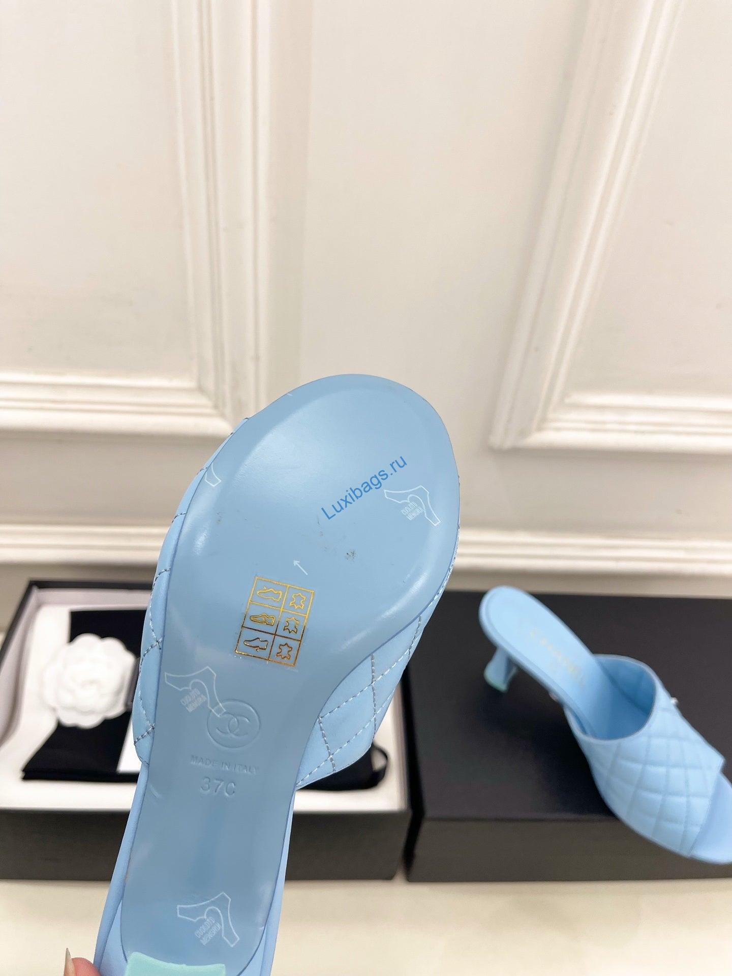 chanel women's diamond-patterned slippers 7.5cm c93349 8 Chanel Women's Diamond-patterned Slippers 7.5cm C93349 | chanel womens diamond patterned slippers 7 5cm c93349 9