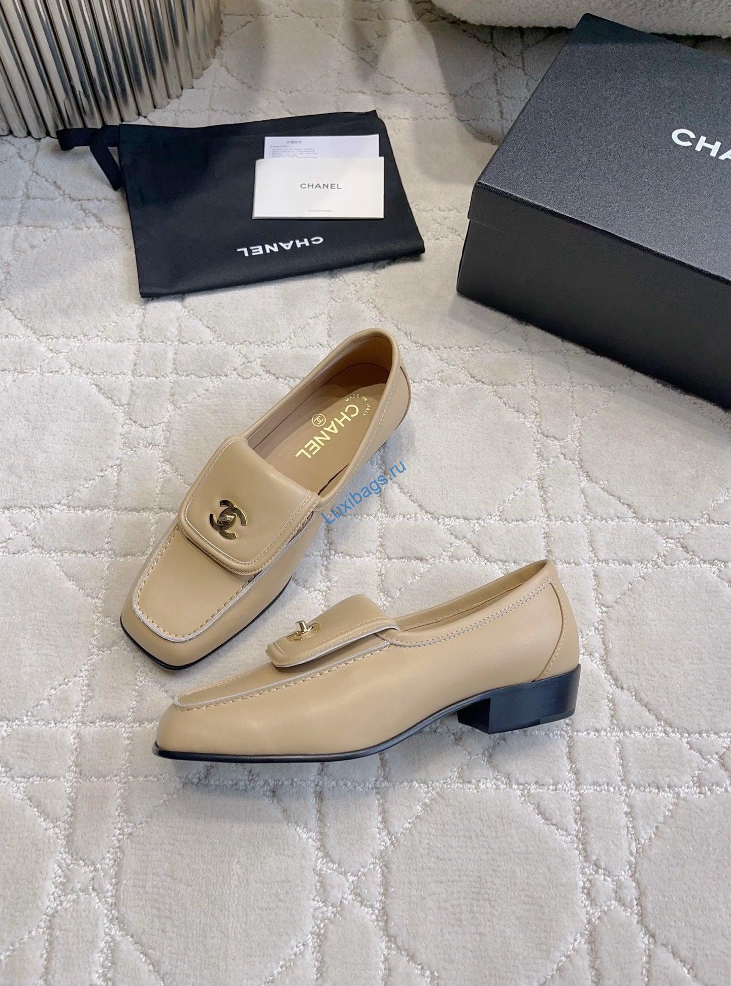 chanel women's square-toe flat shoes c93301 3 Chanel Women's Square-Toe Flat Shoes C93301 | chanel womens square toe flat shoes c93301 4