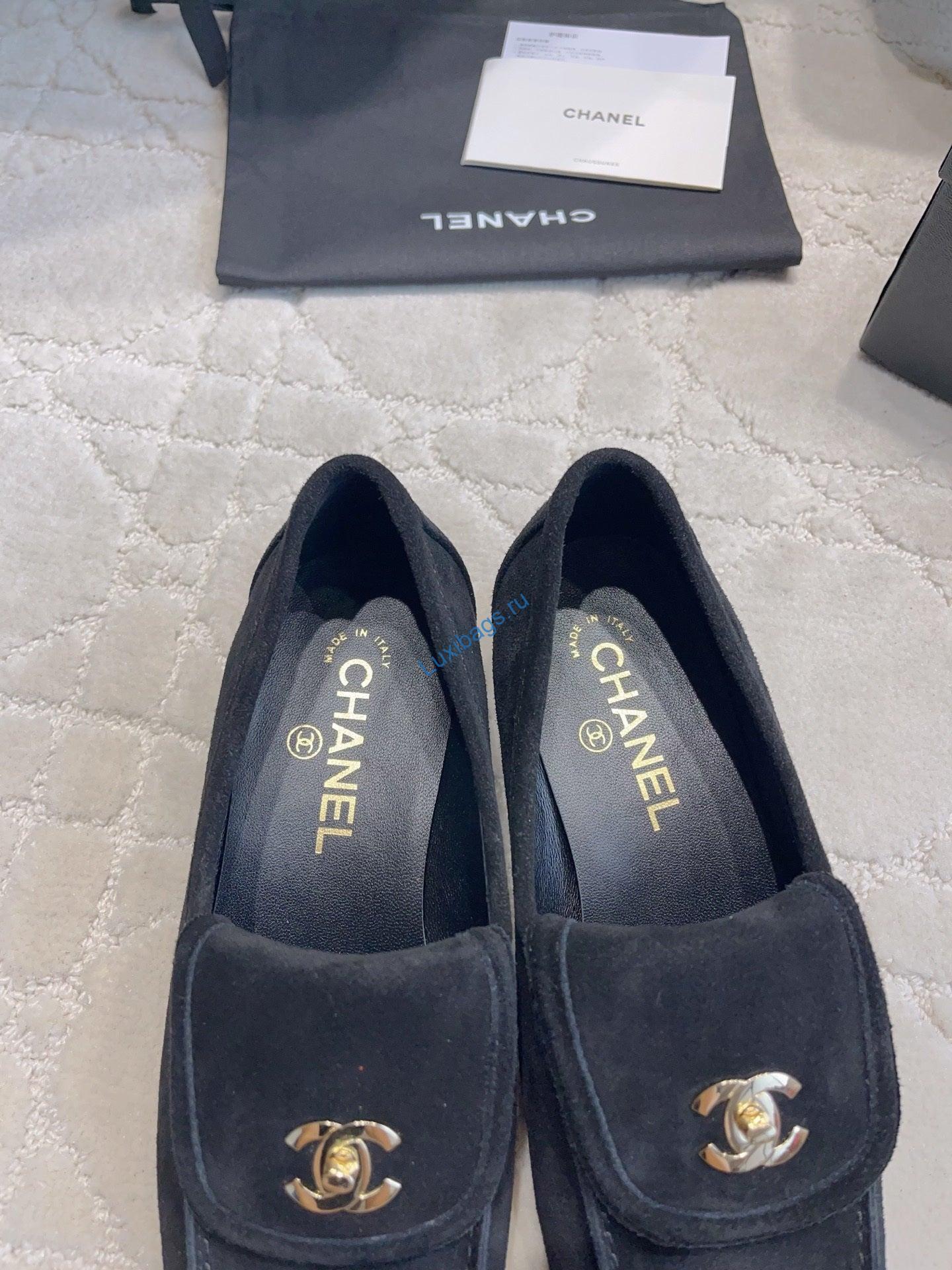 chanel women's square-toe flat shoes c93304 7 Chanel Women's Square-Toe Flat Shoes C93304 | chanel womens square toe flat shoes c93304 8