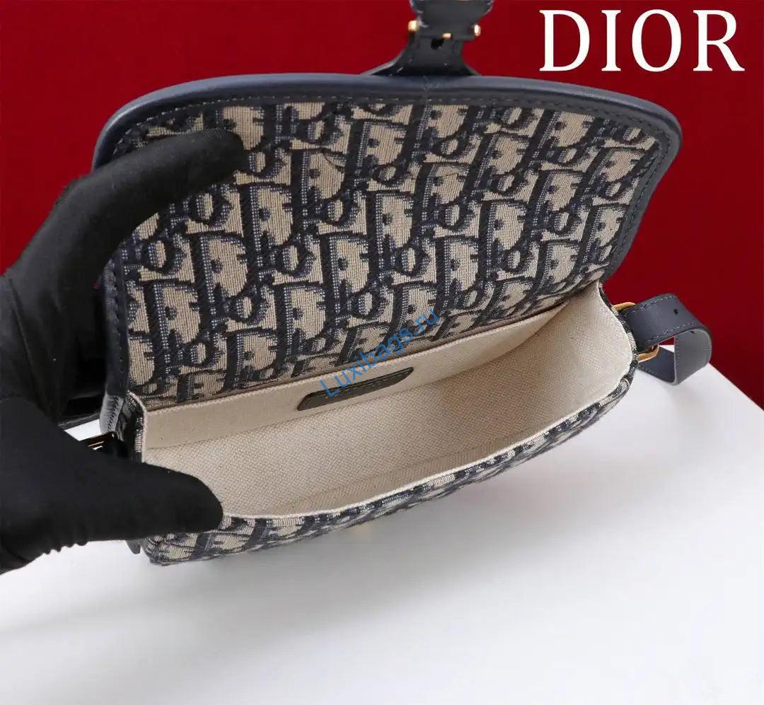 dior m9335 dior bobby east-west bag blue dior oblique jacquard 4 Dior M9335 Dior Bobby East-West Bag Blue Dior Oblique Jacquard | dior m9335 dior bobby east west bag blue dior oblique jacquard 05