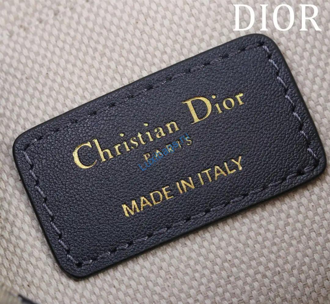 dior m9335 dior bobby east-west bag blue dior oblique jacquard 8 Dior M9335 Dior Bobby East-West Bag Blue Dior Oblique Jacquard | dior m9335 dior bobby east west bag blue dior oblique jacquard 09