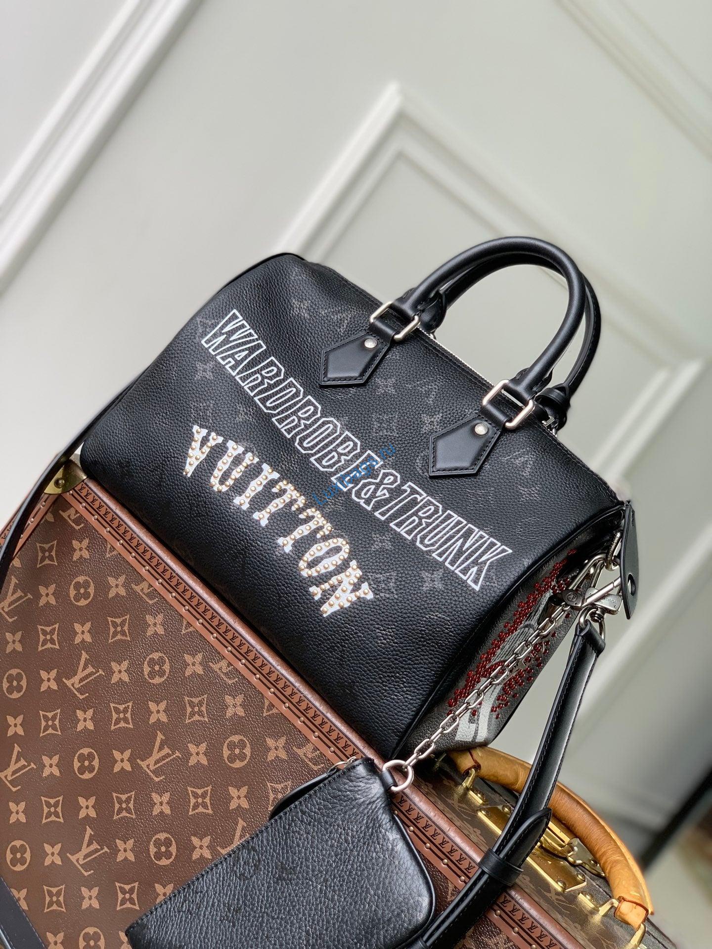 louis vuitton lv m26176 speedy p9 bandoulière 30 jackets black 2 Louis Vuitton LV M26176 Speedy P9 Bandoulière 30 Jackets Black - Default Title - View 3