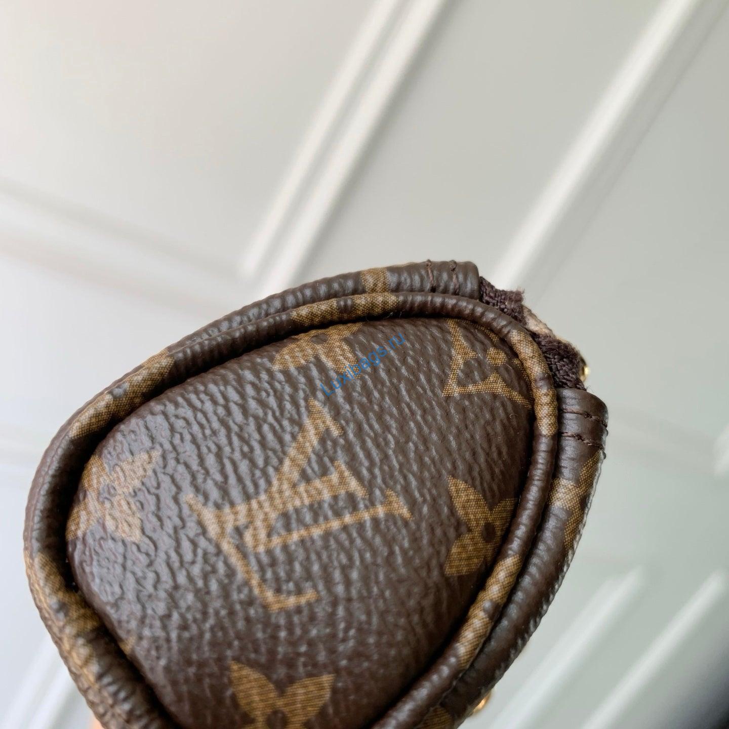 louis vuitton lv m28059 pochette pencil bag 6 Louis Vuitton LV M28059 Pochette Pencil Bag | louis vuitton lv m28059 pochette pencil bag 7