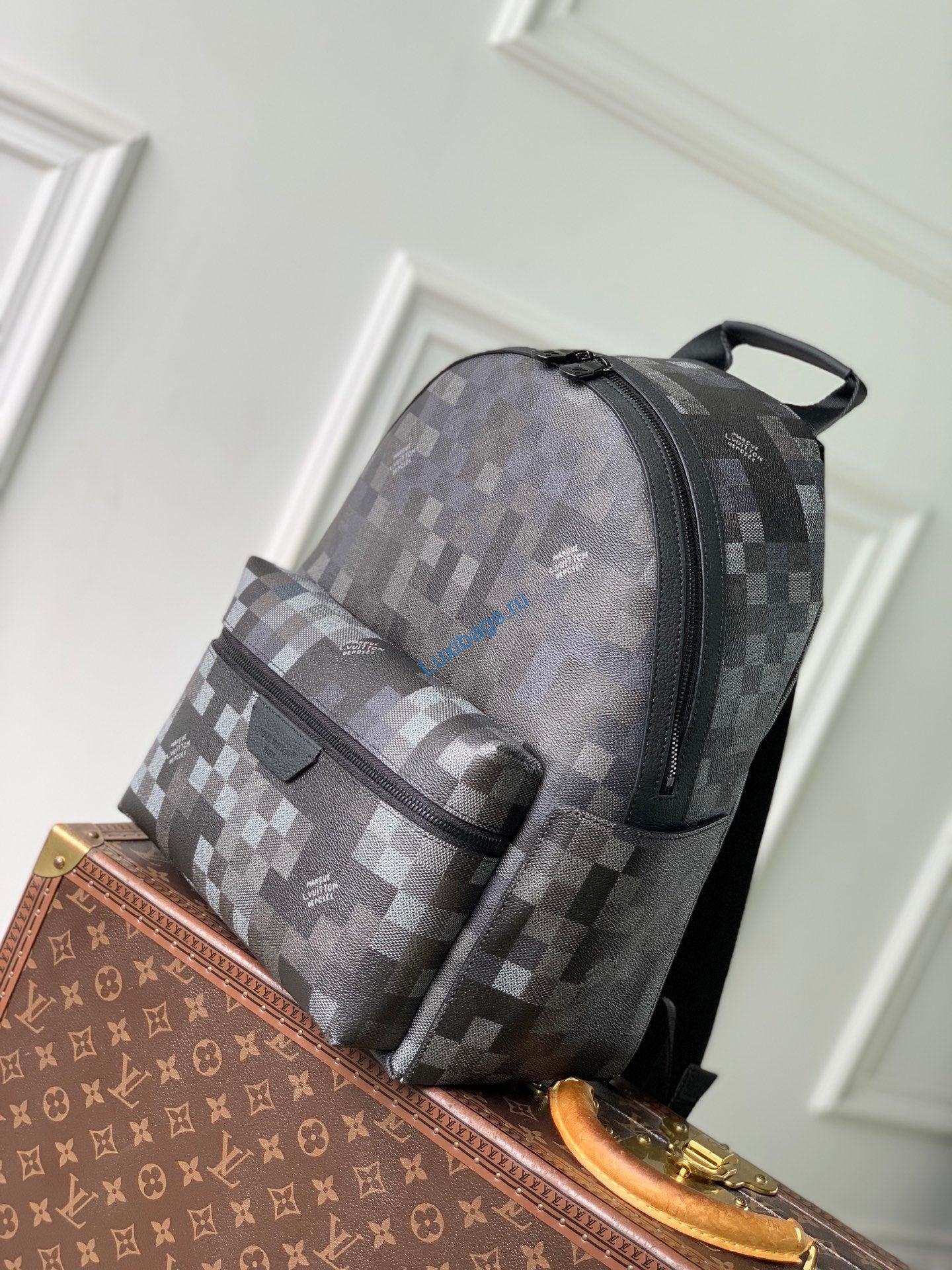 louis vuitton lv m28789 discovery backpack pm black 1 Louis Vuitton LV M28789 Discovery Backpack PM Black | louis vuitton lv m28789 discovery backpack pm black 2
