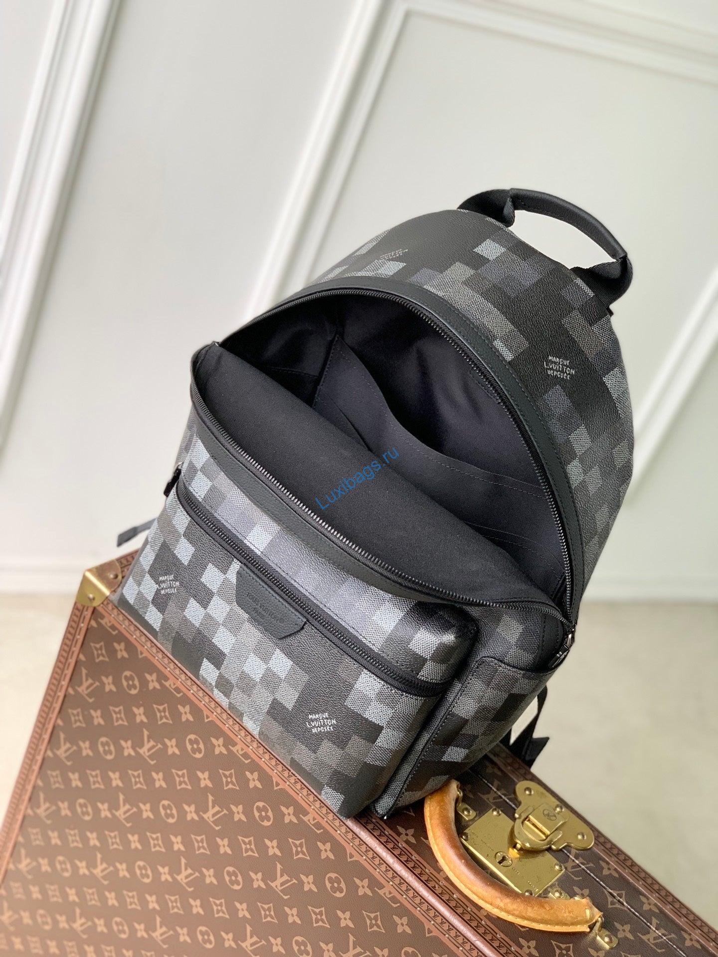 louis vuitton lv m28789 discovery backpack pm black 8 Louis Vuitton LV M28789 Discovery Backpack PM Black | louis vuitton lv m28789 discovery backpack pm black 9