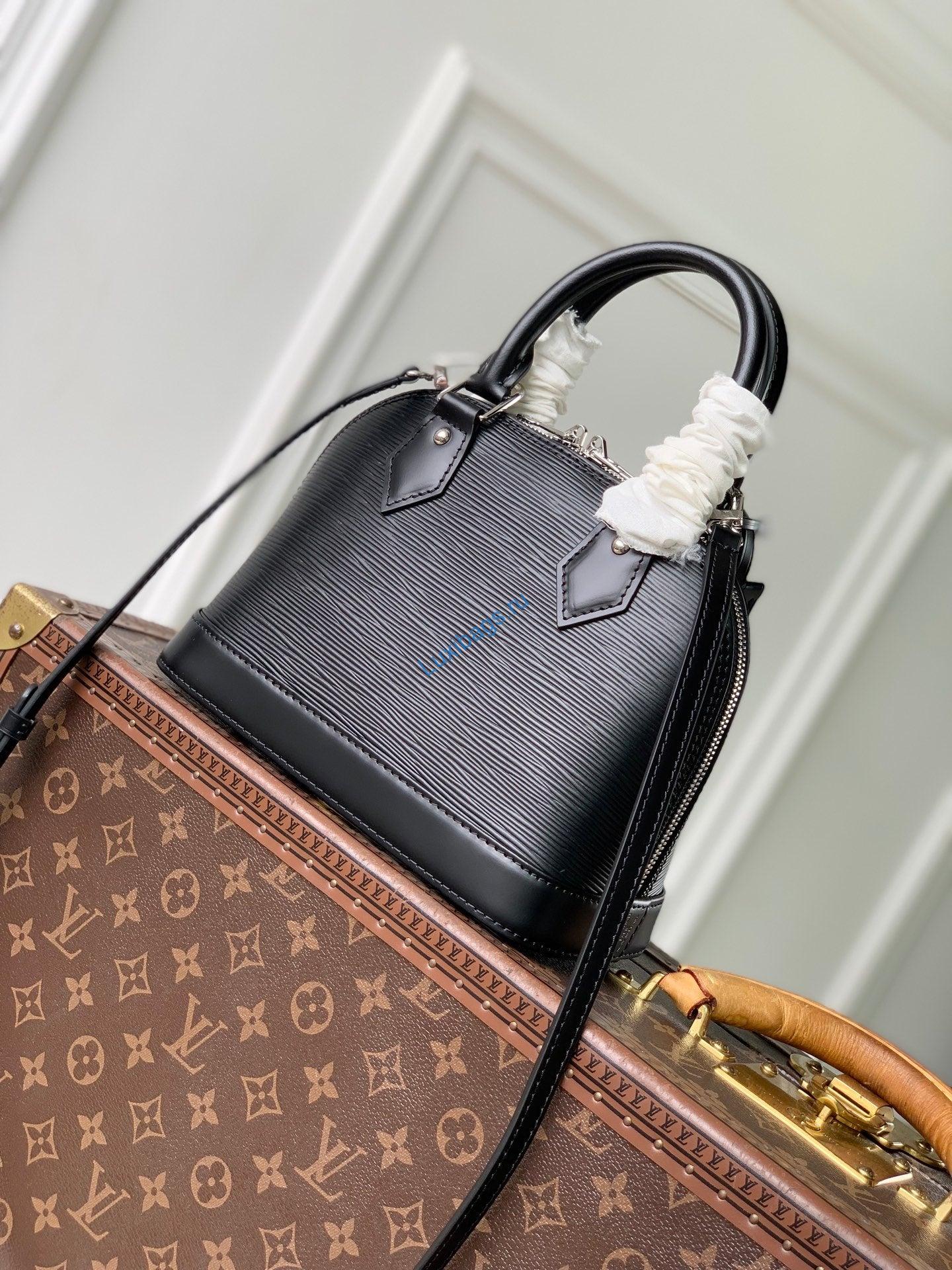 louis vuitton lv m29125 alma bb bag black 2 Louis Vuitton LV M29125 Alma BB Bag Black | louis vuitton lv m29125 alma bb bag black 3