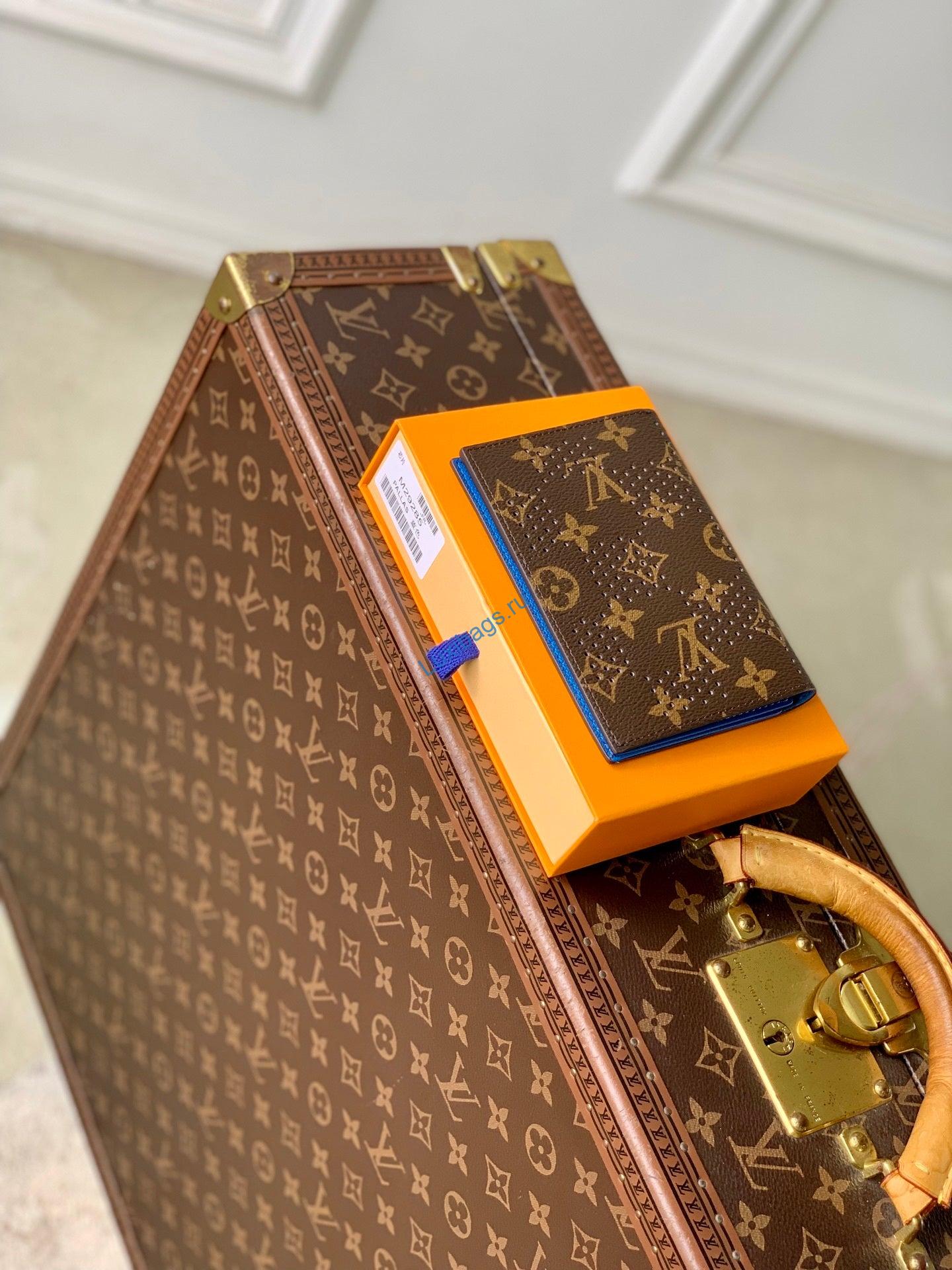 louis vuitton lv m29285 passport cover blue 2 Louis Vuitton LV M29285 Passport Cover Blue - Default Title - View 3