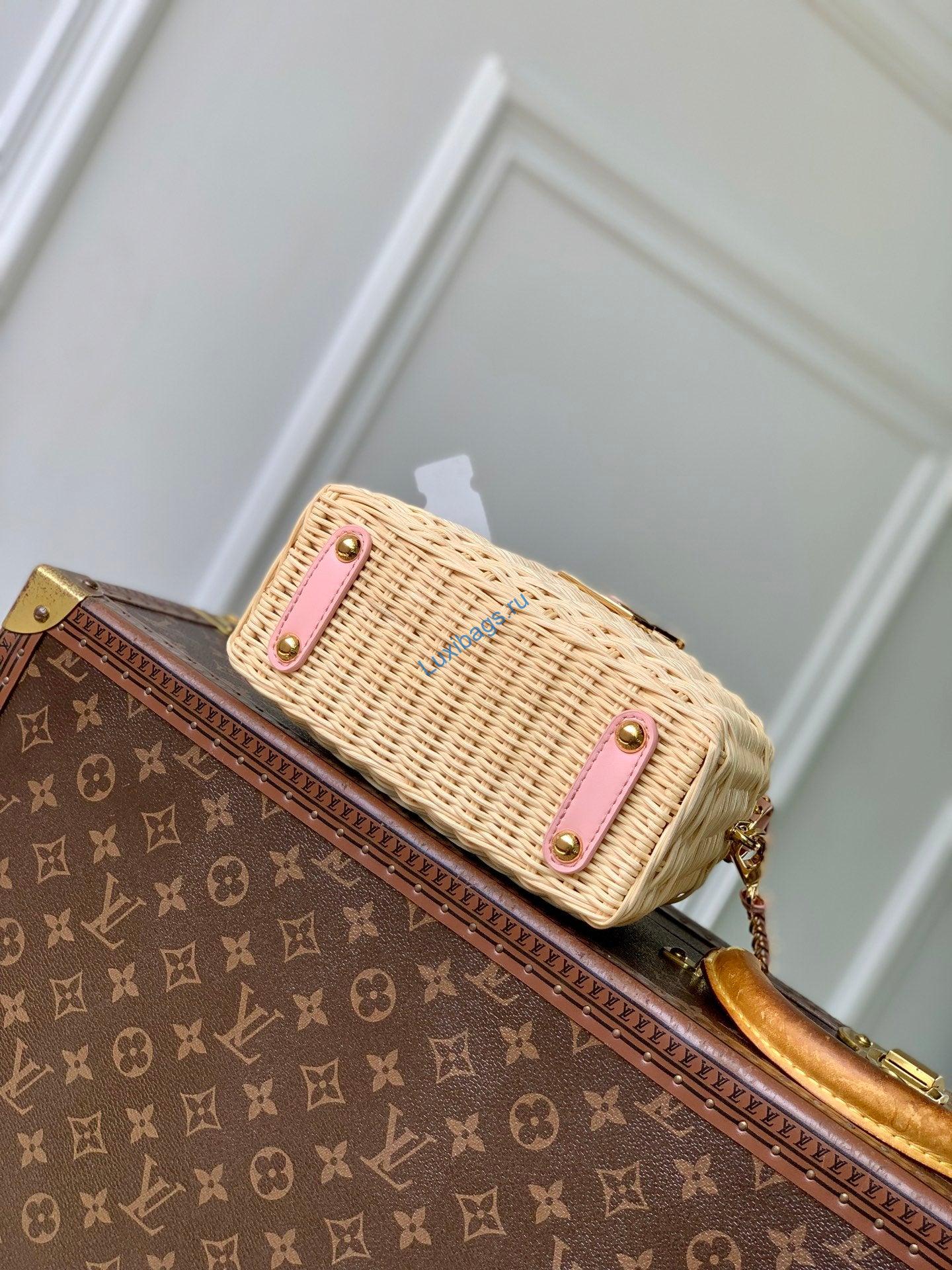 lv m26005 louis vuitton capucines mini bag light pink 3 LV M26005 Louis Vuitton Capucines Mini Bag Light Pink | lv m26005 louis vuitton capucines mini bag light pink 4