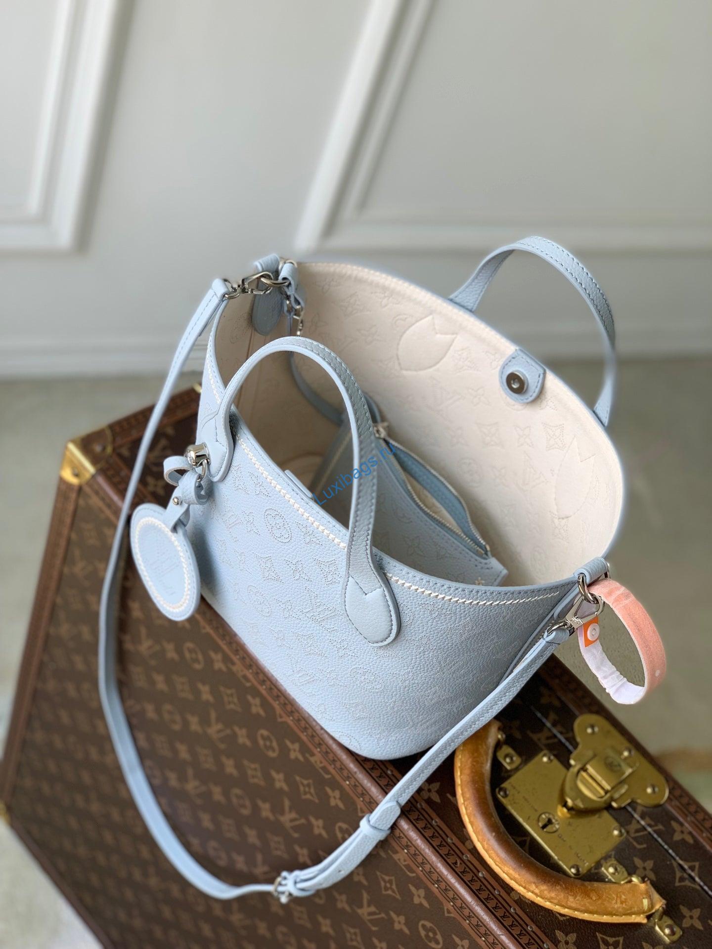 lv m29375 louis vuitton blossom pm handbag bleu olympe 9 LV M29375 Louis Vuitton Blossom PM Handbag Bleu Olympe | lv m29375 louis vuitton blossom pm handbag bleu olympe 10