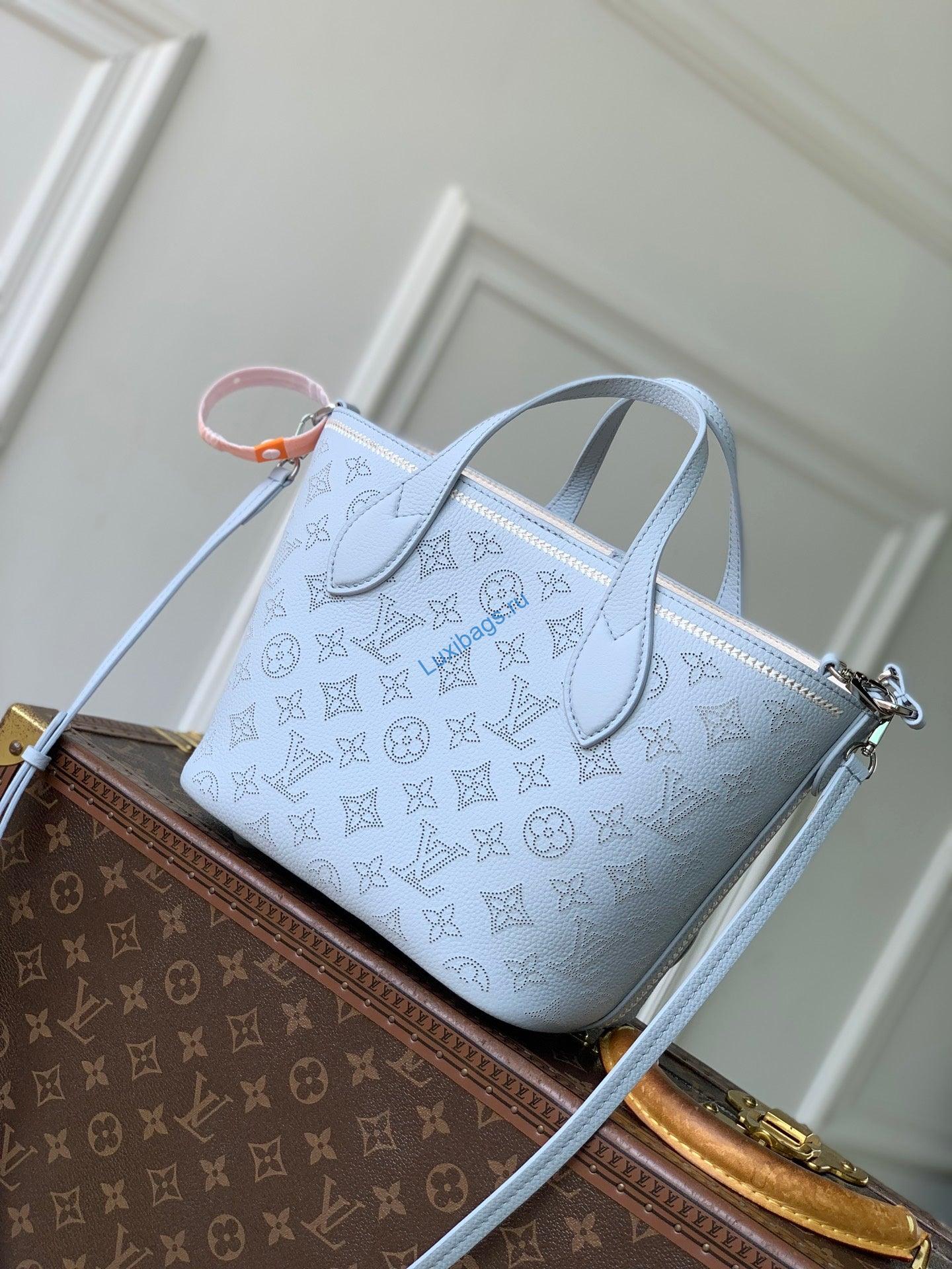 lv m29375 louis vuitton blossom pm handbag bleu olympe 2 LV M29375 Louis Vuitton Blossom PM Handbag Bleu Olympe | lv m29375 louis vuitton blossom pm handbag bleu olympe 3