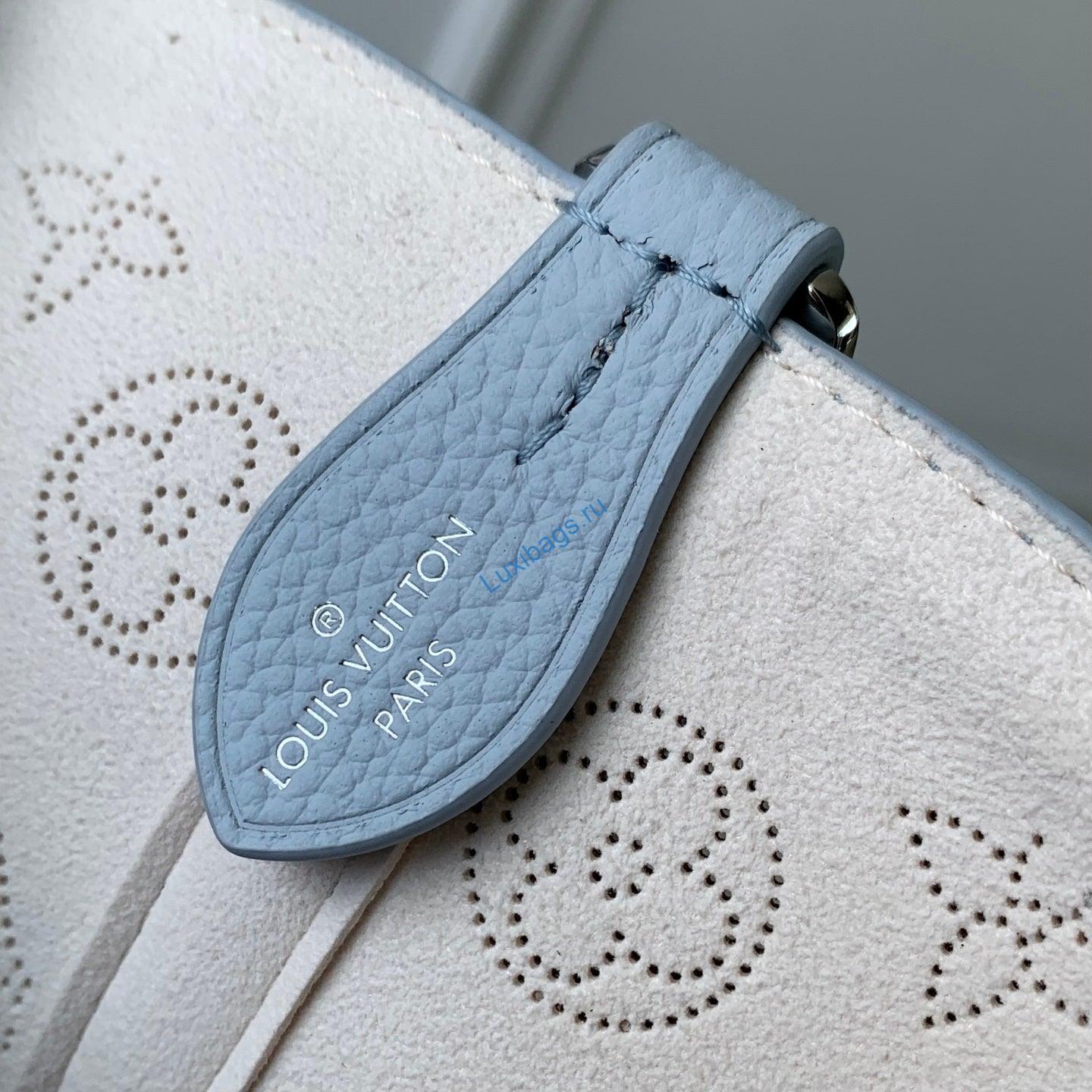 lv m29375 louis vuitton blossom pm handbag bleu olympe 7 LV M29375 Louis Vuitton Blossom PM Handbag Bleu Olympe | lv m29375 louis vuitton blossom pm handbag bleu olympe 8