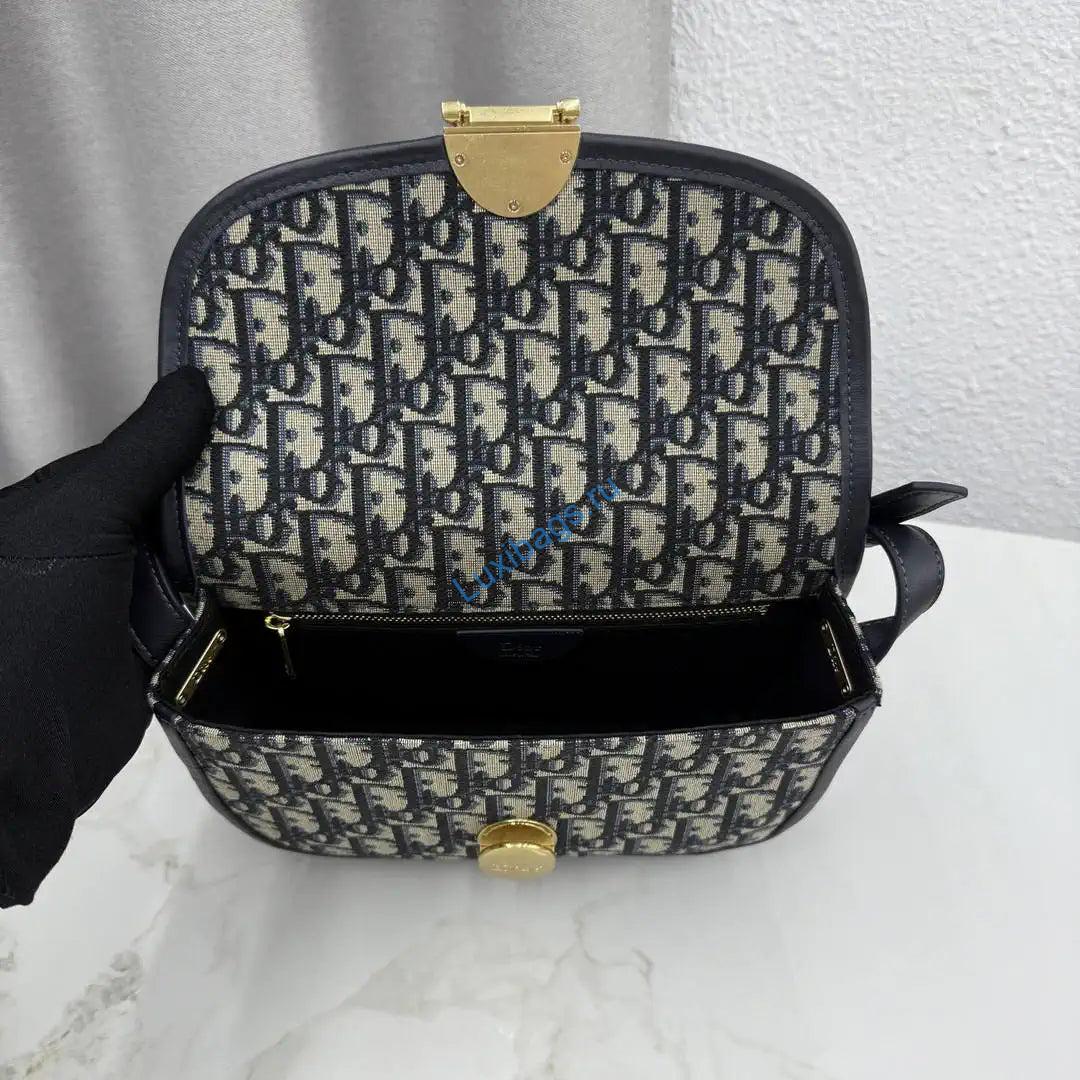 medium dior médaillon flap bag m3920qdwp_m900 blue dior oblique jacquard 7 Medium Dior Médaillon Flap Bag M3920QDWP_M900 Blue Dior Oblique Jacquard | medium dior medaillon flap bag m3920qdwp m900 blue dior oblique jacquard 8