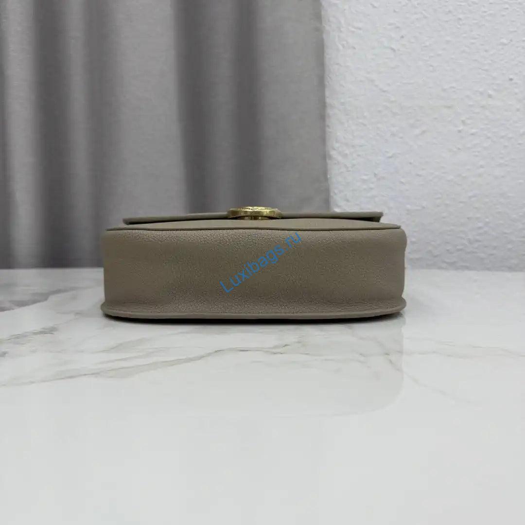 medium dior médaillon flap bag m3920qdwp_m900 elephant gray grained calfskin 5 Medium Dior Médaillon Flap Bag M3920QDWP_M900 Elephant Gray Grained Calfskin | medium dior medaillon flap bag m3920qdwp m900 grained calfskin 06
