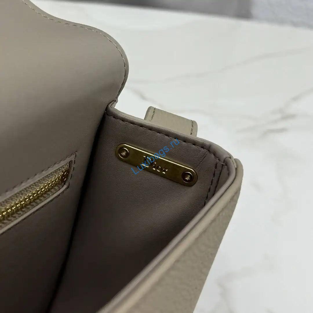 medium dior médaillon flap bag m3920qdwp_m900 elephant gray grained calfskin 6 Medium Dior Médaillon Flap Bag M3920QDWP_M900 Elephant Gray Grained Calfskin | medium dior medaillon flap bag m3920qdwp m900 grained calfskin 07