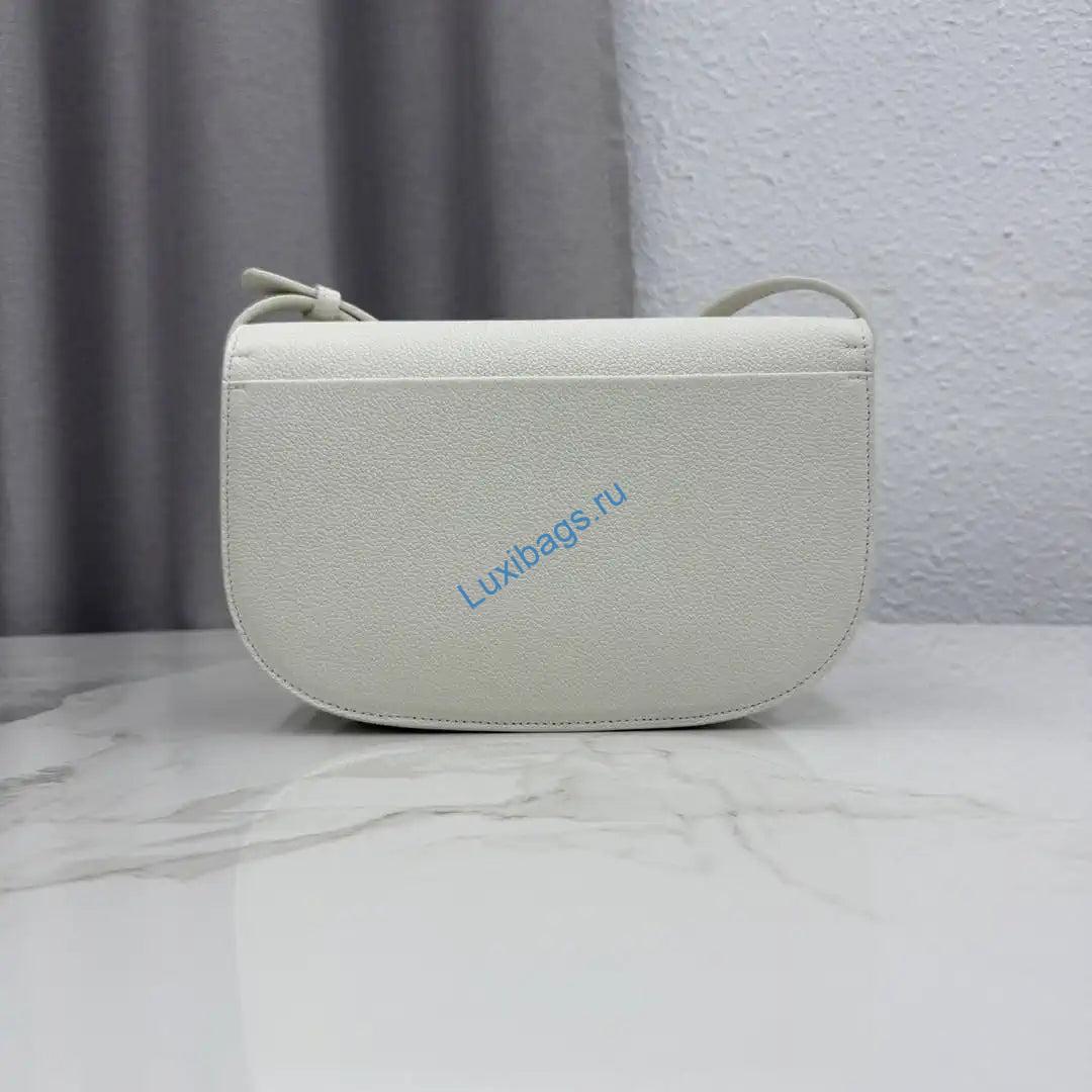 medium dior médaillon flap bag m3920qdwp_m900 white grained calfskin 4 Medium Dior Médaillon Flap Bag M3920QDWP_M900 White Grained Calfskin | medium dior medaillon flap bag m3920qdwp m900 grained calfskin 122