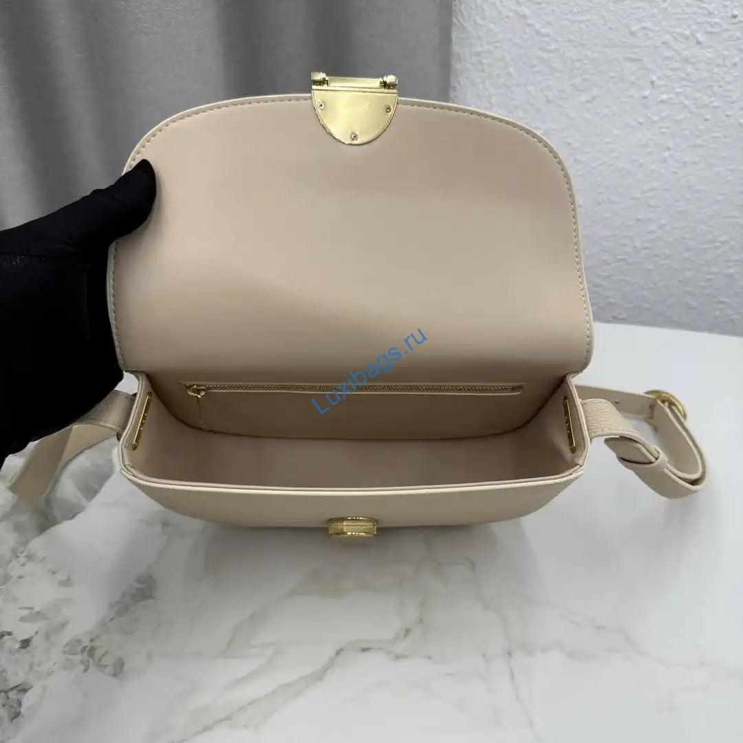 Medium Dior Médaillon Flap Bag M3920QDWP_M900 Apricot Grained Calfskin | medium dior medaillon flap bag m3920qdwp m900 grained calfskin 17