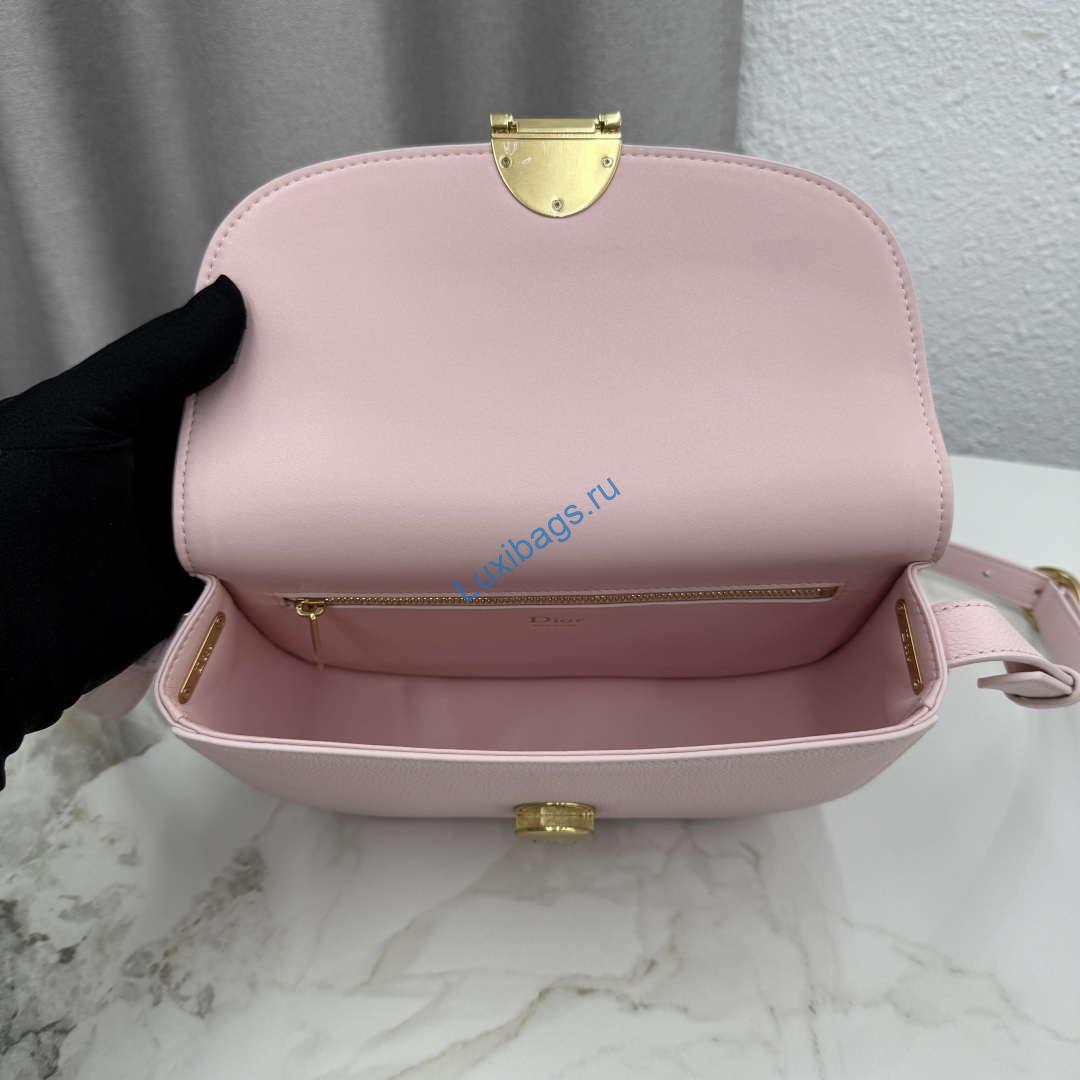 medium dior médaillon flap bag m3920qdwp_m900 pink grained calfskin 5 Medium Dior Médaillon Flap Bag M3920QDWP_M900 Pink Grained Calfskin | medium dior medaillon flap bag m3920qdwp m900 pink grained calfskin 06