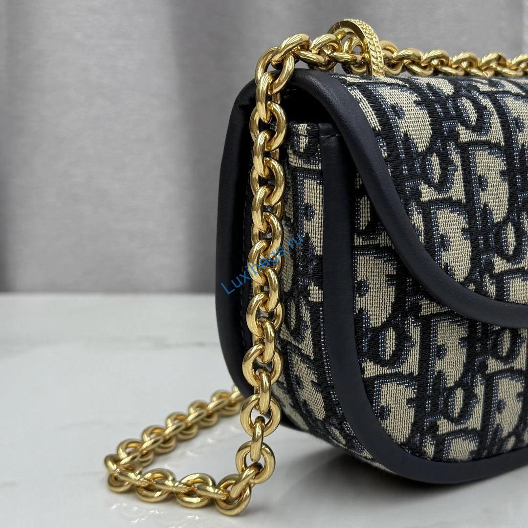 small dior médaillon flap bag m3919qdwp_m900 blue dior oblique jacquard 2 Small Dior Médaillon Flap Bag M3919QDWP_M900 Blue Dior Oblique Jacquard | small dior medaillon flap bag m3919qdwp m900 grained calfskin 93