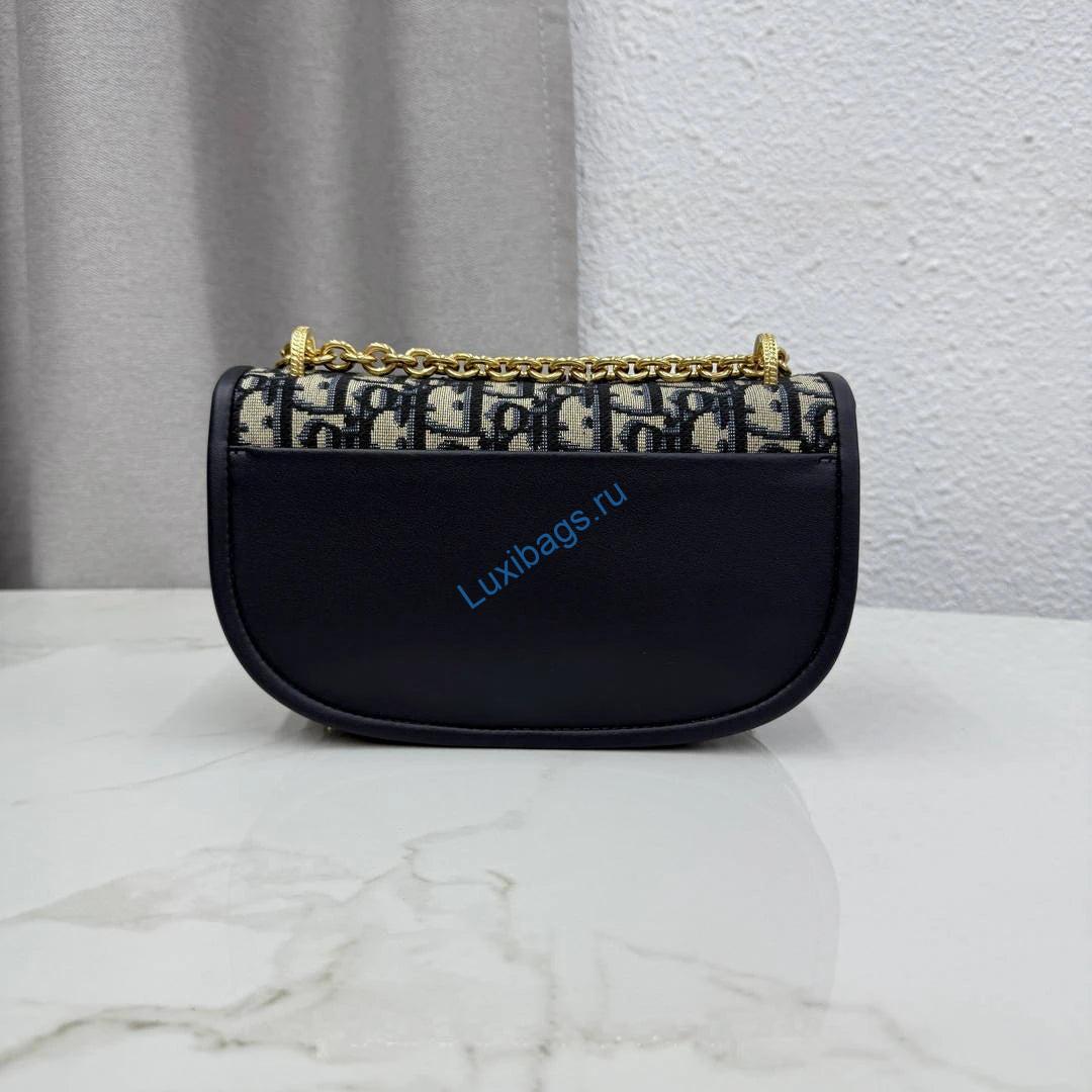 small dior médaillon flap bag m3919qdwp_m900 blue dior oblique jacquard 4 Small Dior Médaillon Flap Bag M3919QDWP_M900 Blue Dior Oblique Jacquard | small dior medaillon flap bag m3919qdwp m900 grained calfskin 95