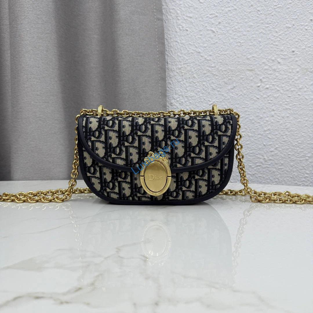 Small Dior Médaillon Flap Bag M3919QDWP_M900 Blue Dior Oblique Jacquard | small dior medaillon flap bag m3919qdwp m900 grained calfskin 97