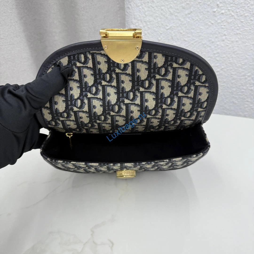 Small Dior Médaillon Flap Bag M3919QDWP_M900 Blue Dior Oblique Jacquard | small dior medaillon flap bag m3919qdwp m900 grained calfskin 98
