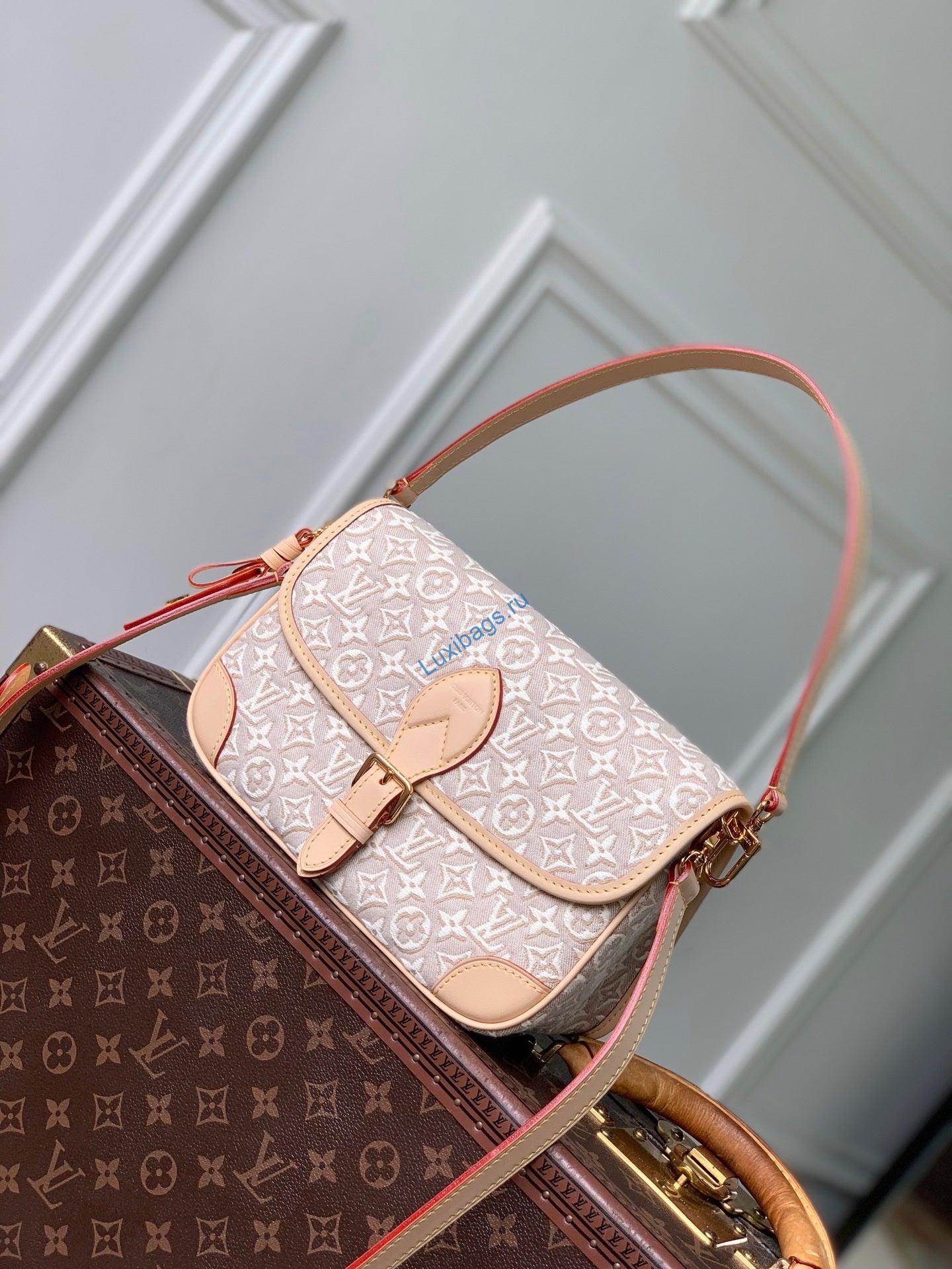 Louis Vuitton LV M29795 Diane PM Bag
