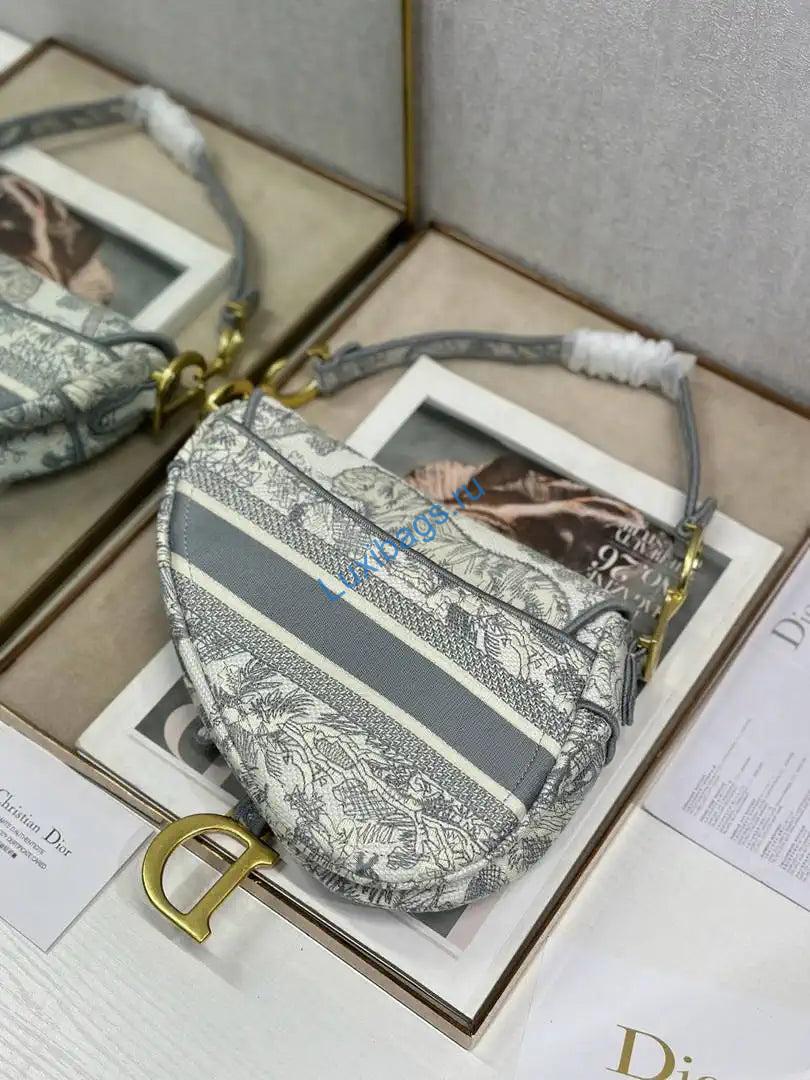 Dior M0455 Saddle Bag With Strap Embroidery M9912 | dior m0455 saddle bag with strap embroidery m9901 100