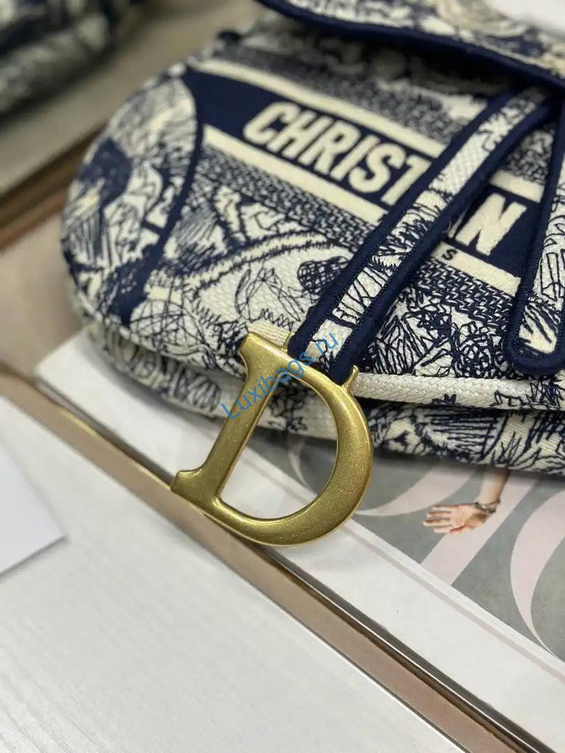 dior m0455 saddle bag with strap embroidery m9914 2 Dior M0455 Saddle Bag With Strap Embroidery M9914 | dior m0455 saddle bag with strap embroidery m9901 113
