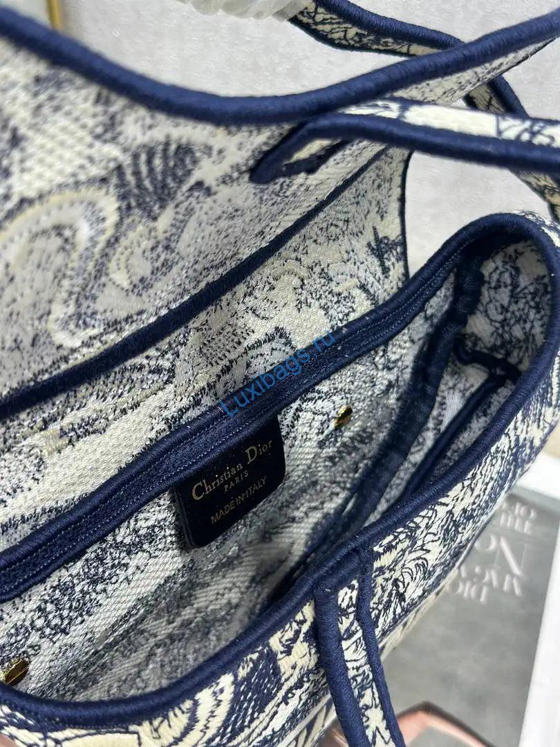 dior m0455 saddle bag with strap embroidery m9914 6 Dior M0455 Saddle Bag With Strap Embroidery M9914 | dior m0455 saddle bag with strap embroidery m9901 117