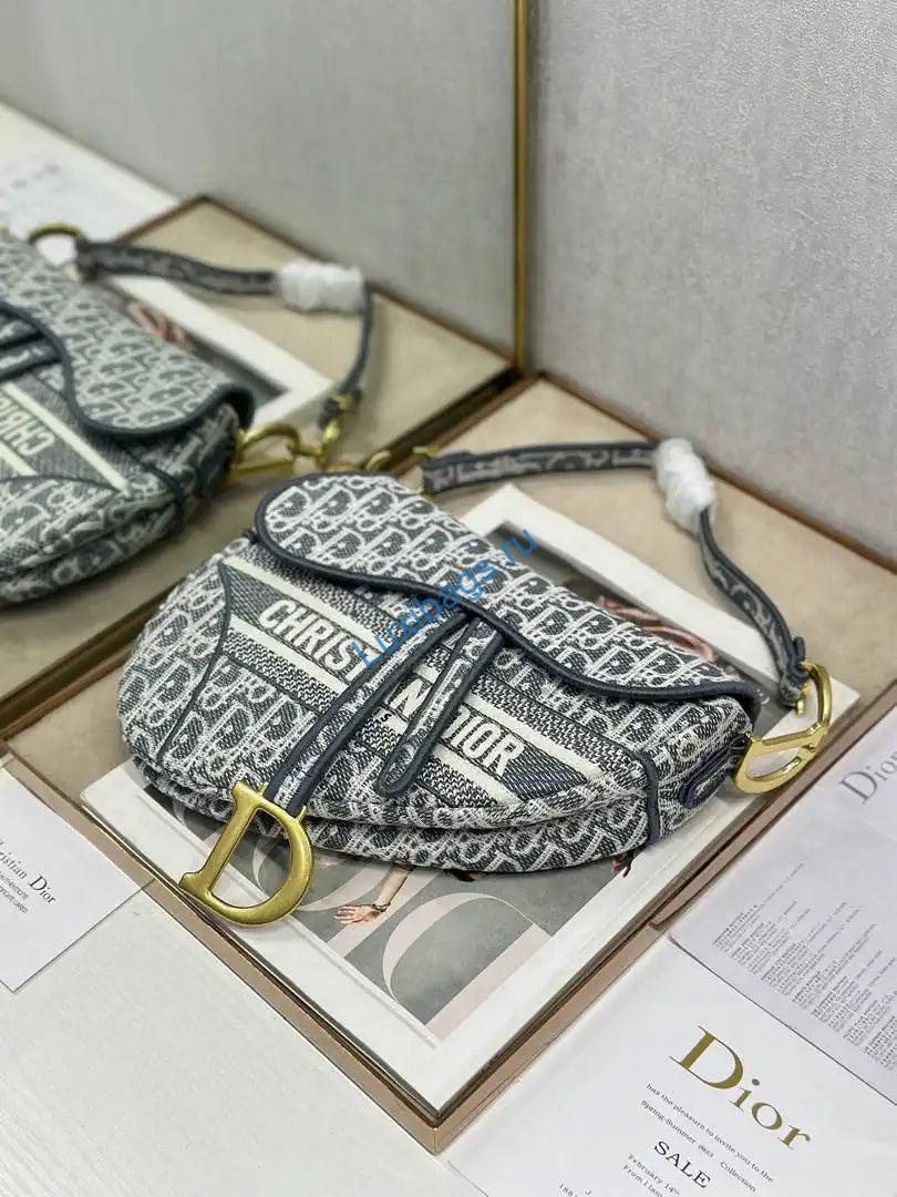 dior m0455 saddle bag with strap embroidery m9916 1 Dior M0455 Saddle Bag With Strap Embroidery M9916 | dior m0455 saddle bag with strap embroidery m9901 121
