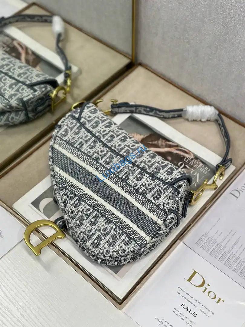 dior m0455 saddle bag with strap embroidery m9916 7 Dior M0455 Saddle Bag With Strap Embroidery M9916 | dior m0455 saddle bag with strap embroidery m9901 127