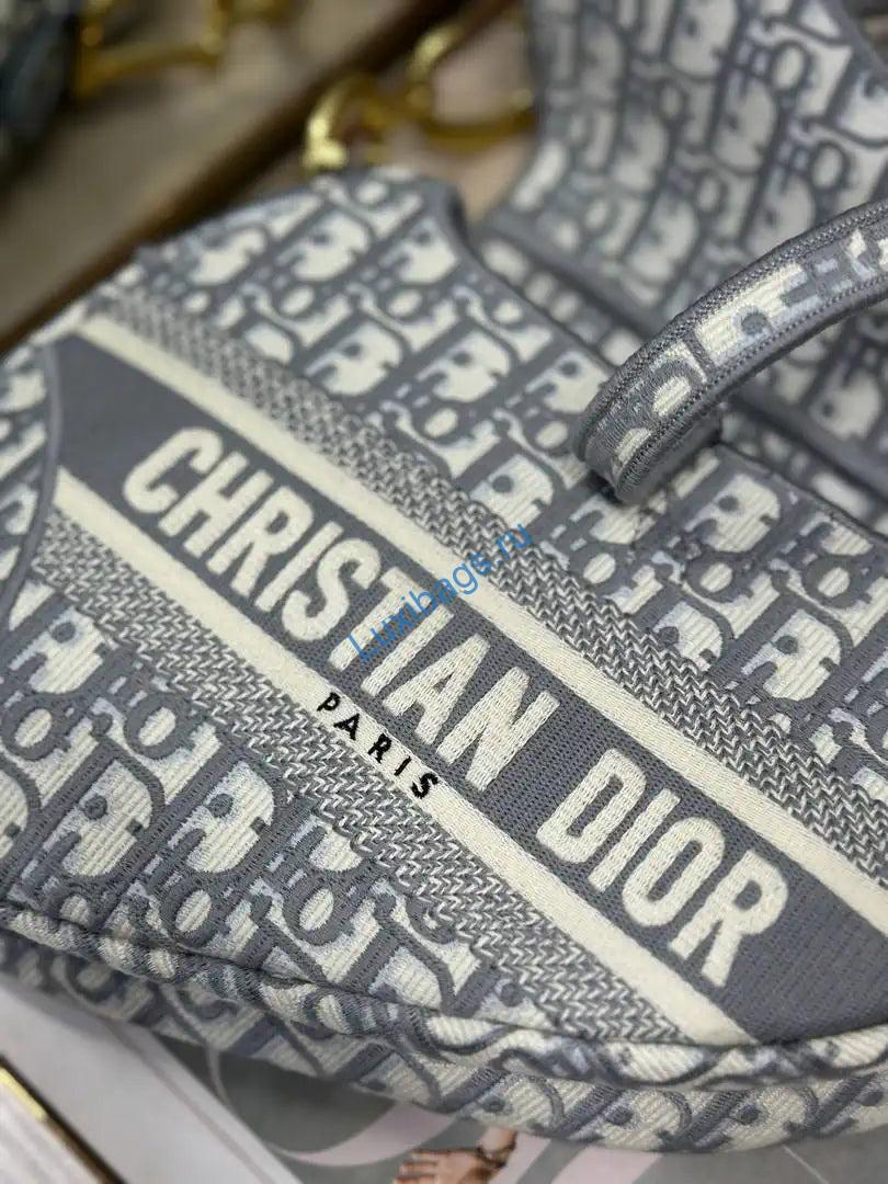 dior m0455 saddle bag with strap embroidery m9915 3 Dior M0455 Saddle Bag With Strap Embroidery M9915 | dior m0455 saddle bag with strap embroidery m9901 132