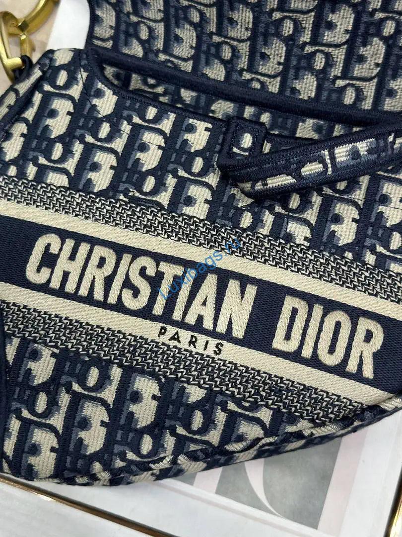 dior m0455 saddle bag with strap embroidery m9917 4 Dior M0455 Saddle Bag With Strap Embroidery M9917 | dior m0455 saddle bag with strap embroidery m9901 142