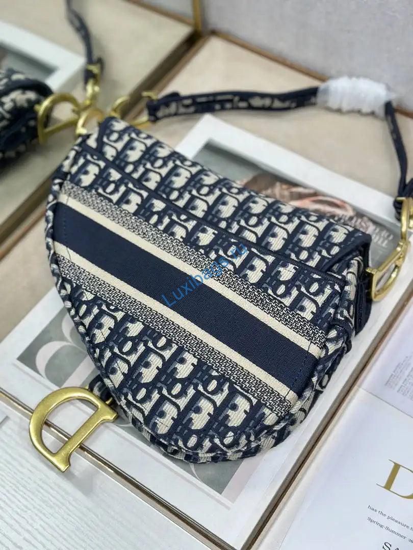 dior m0455 saddle bag with strap embroidery m9917 7 Dior M0455 Saddle Bag With Strap Embroidery M9917 | dior m0455 saddle bag with strap embroidery m9901 145