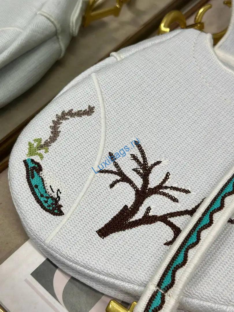 dior m0455 saddle bag with strap embroidery m9905 4 Dior M0455 Saddle Bag With Strap Embroidery M9905 | dior m0455 saddle bag with strap embroidery m9901 41