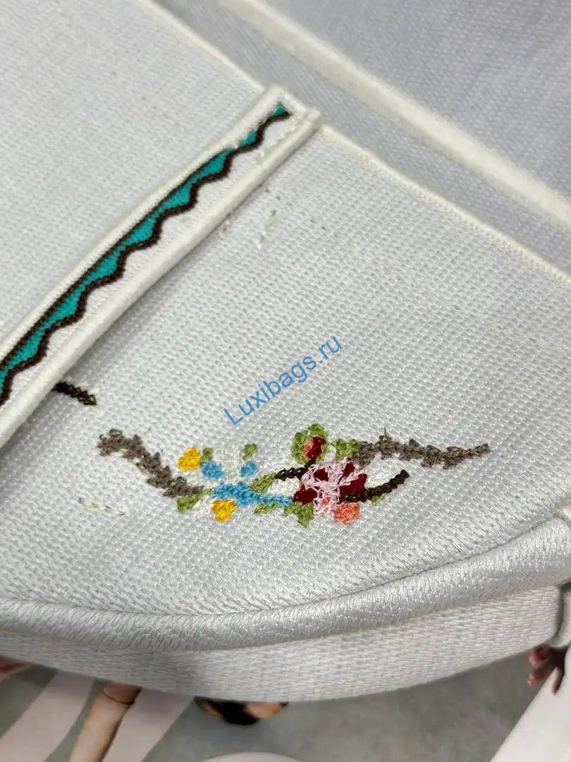 dior m0455 saddle bag with strap embroidery m9905 5 Dior M0455 Saddle Bag With Strap Embroidery M9905 | dior m0455 saddle bag with strap embroidery m9901 42